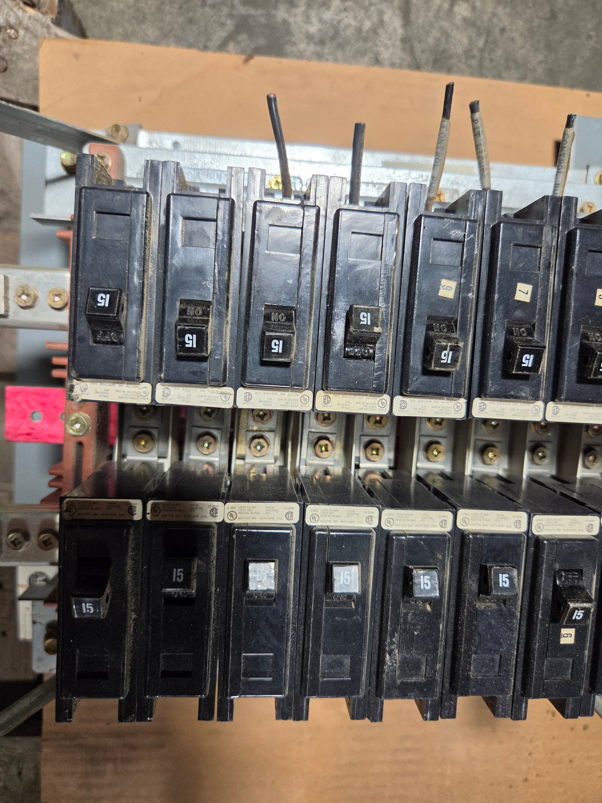 Allen-Bradley Industrial Circuit Breaker Distribution Panel 18 x 15A Breakers