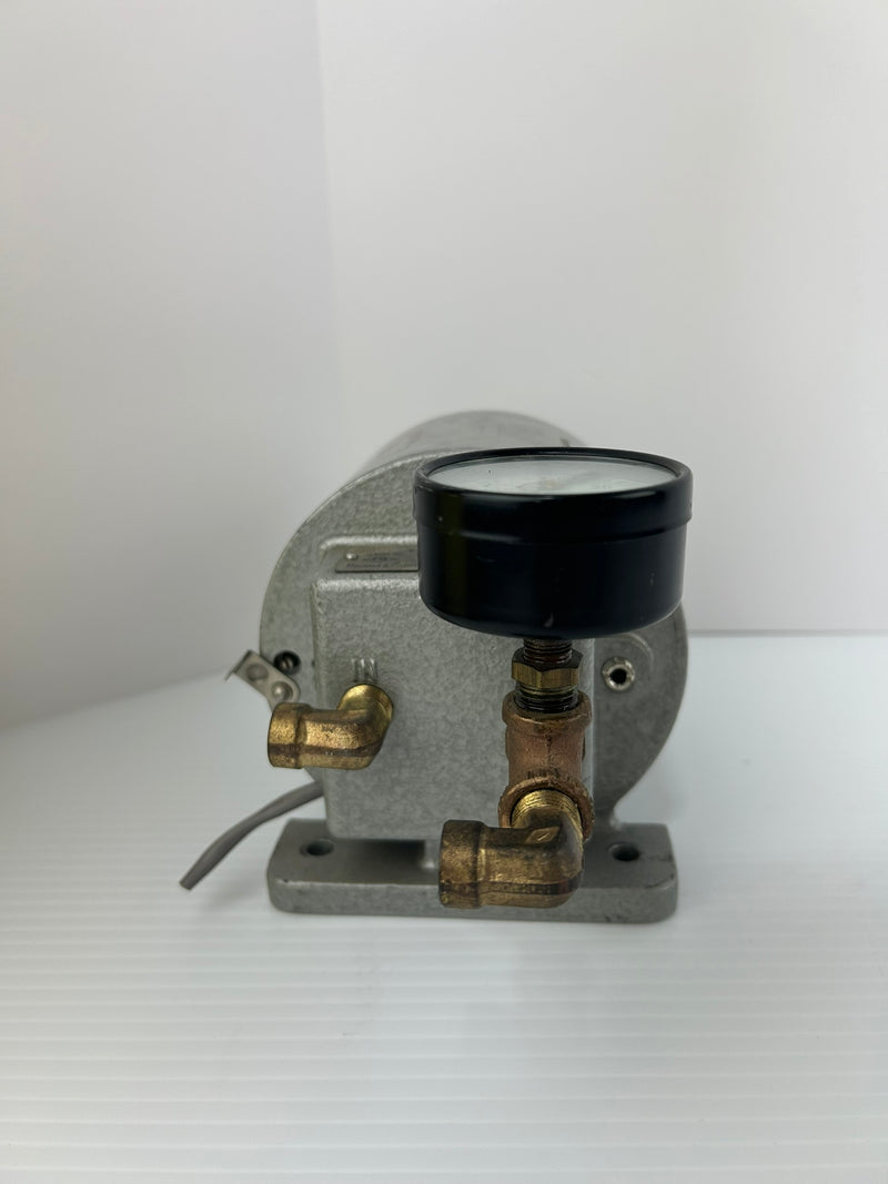 Robertshaw 443-B1 Pneumatic Transducer with US Gauge 12106-1 Angled Valve