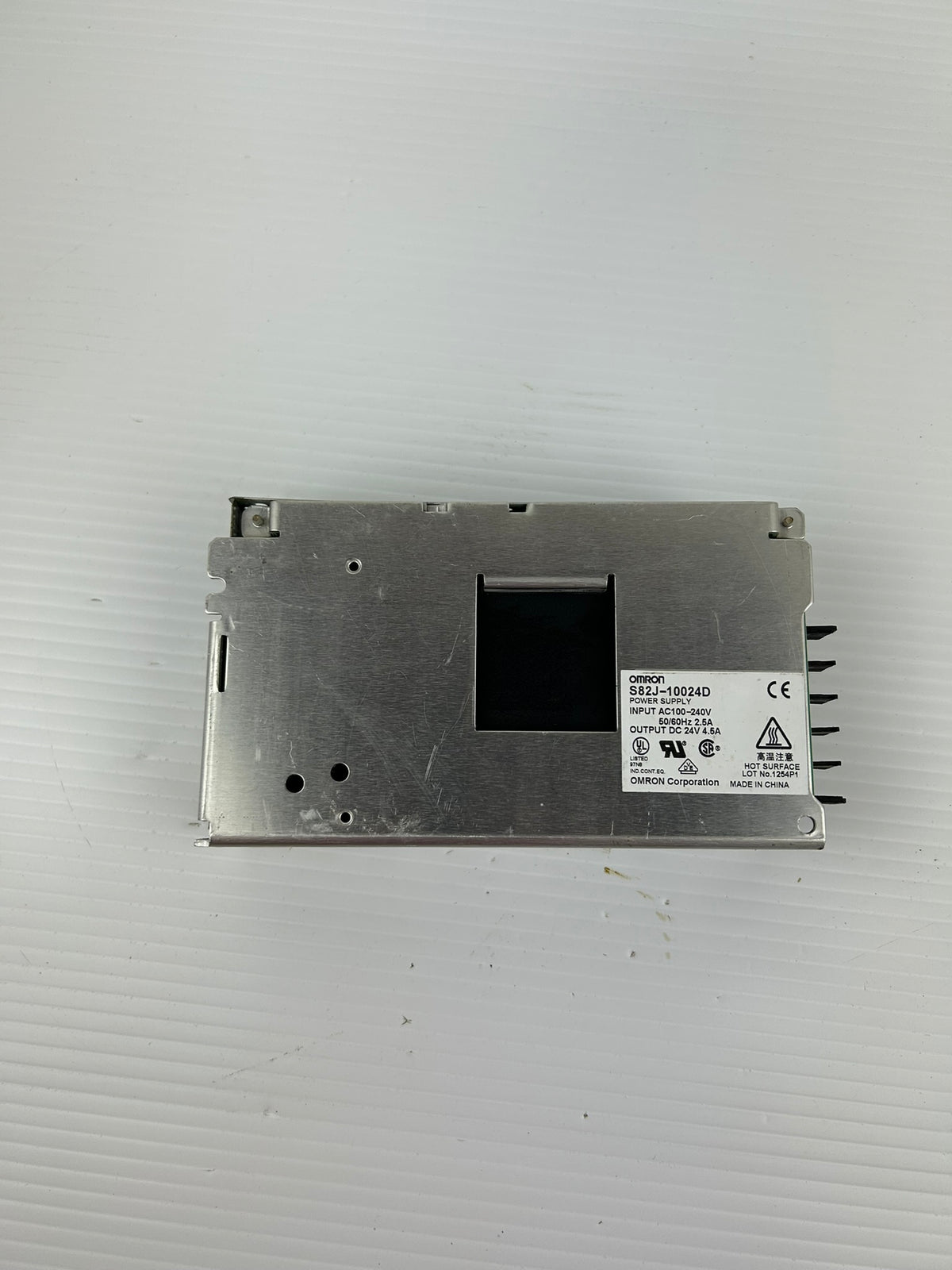 Omron S82J-10024D 100W Power Supply 24VDC 4.5A AC100-240V S82J10024D