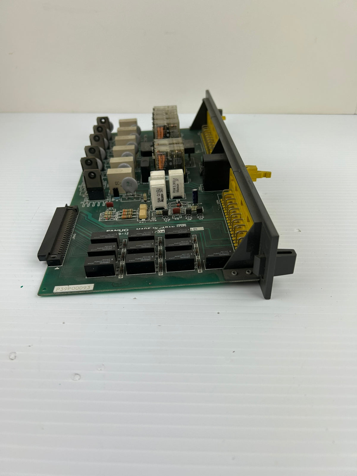 Fanuc A16B-1212-0540/04B P381-BB CNC Control Relay Circuit Board Assembly