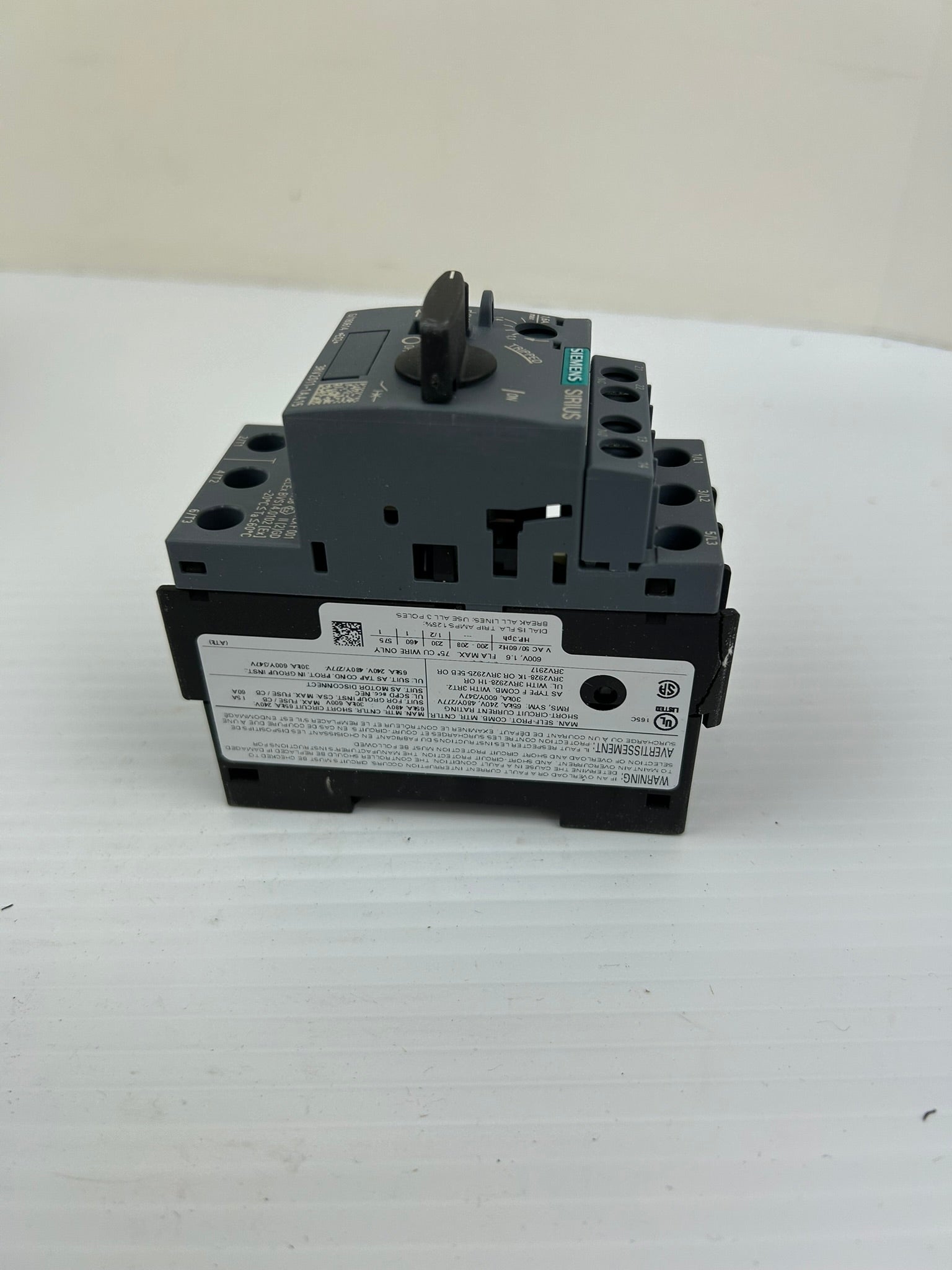 Siemens 3RV2011-1AA15 SIRIUS Manual Motor Starter Protector Circuit Breaker