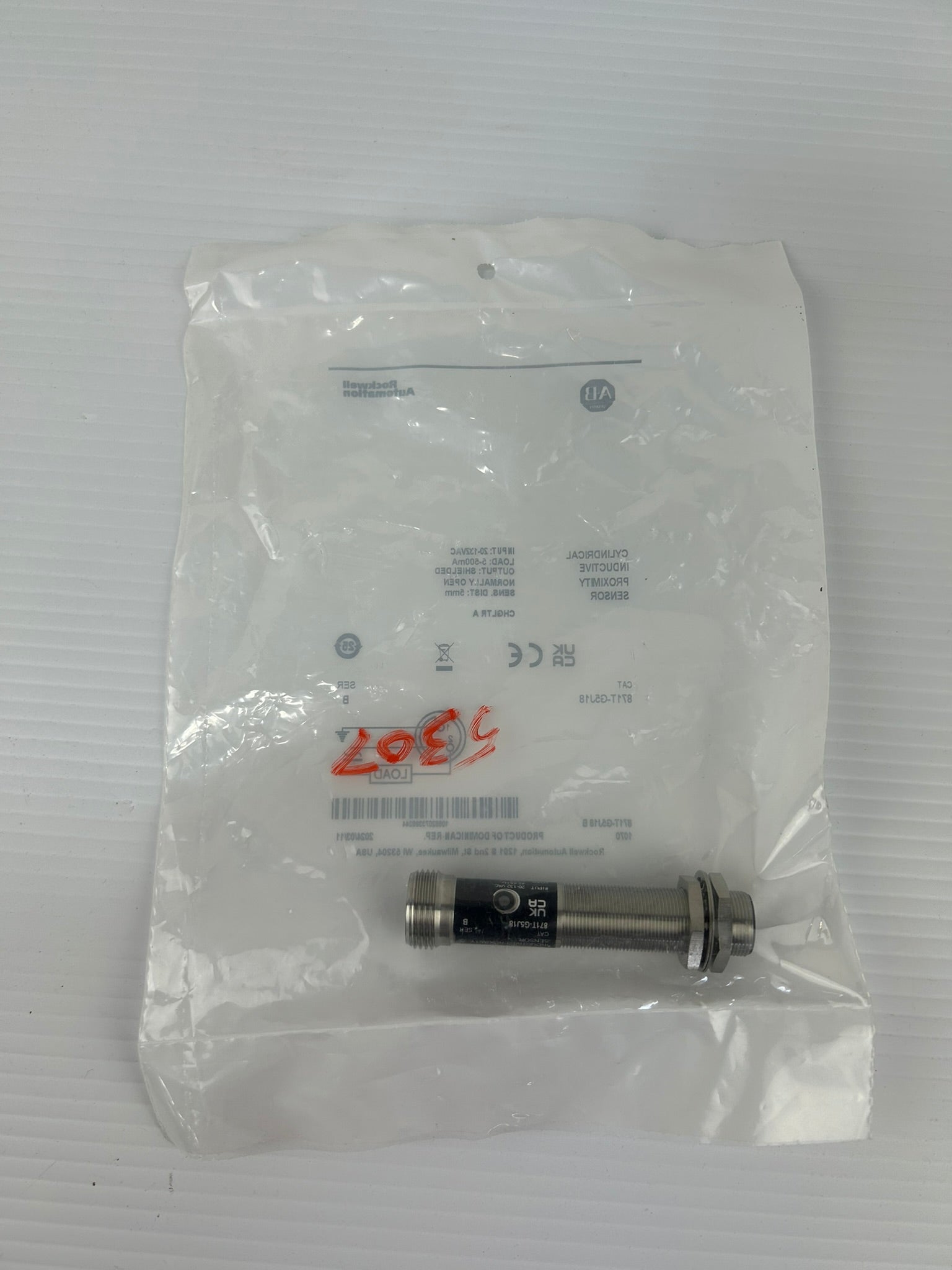 Allen Bradley 871T-G5J18 Cylindrical Inductive Proximity Sensor Series B