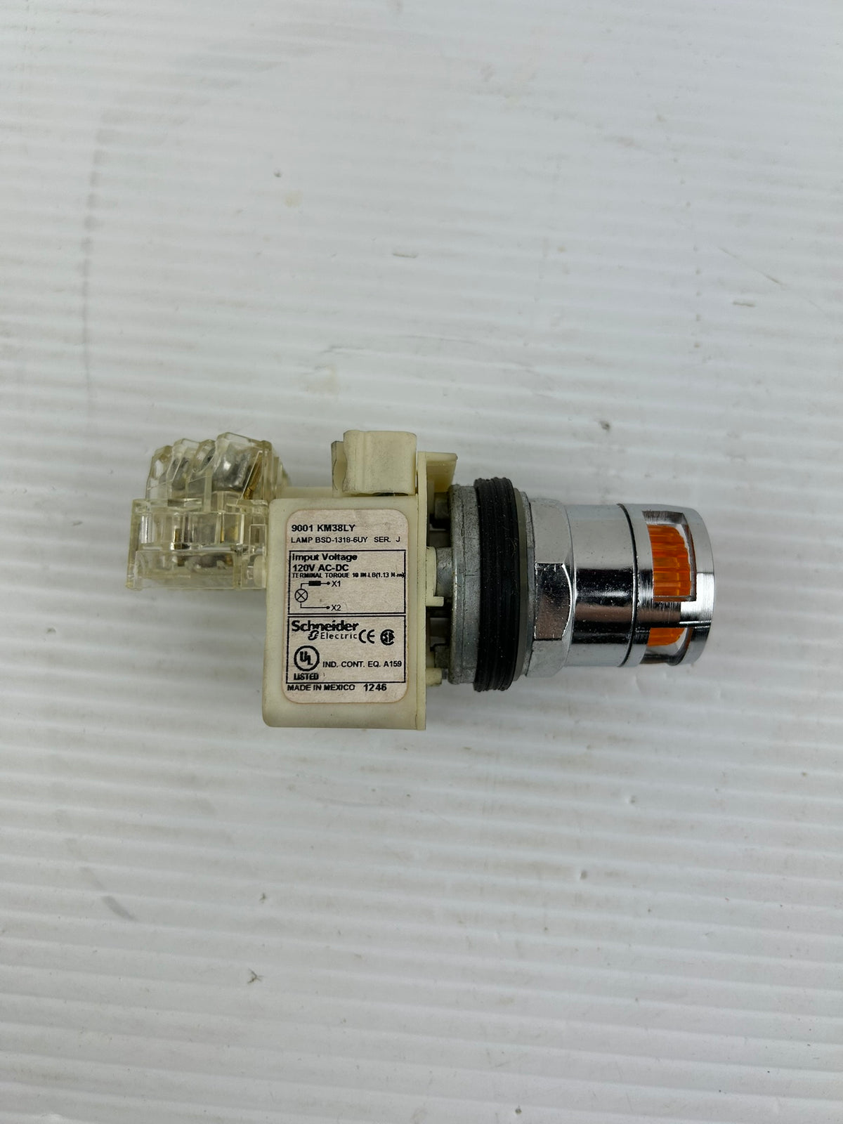 Schneider Electric 9001K3L38LYAH13 Illuminated Momentary Push Button Amber
