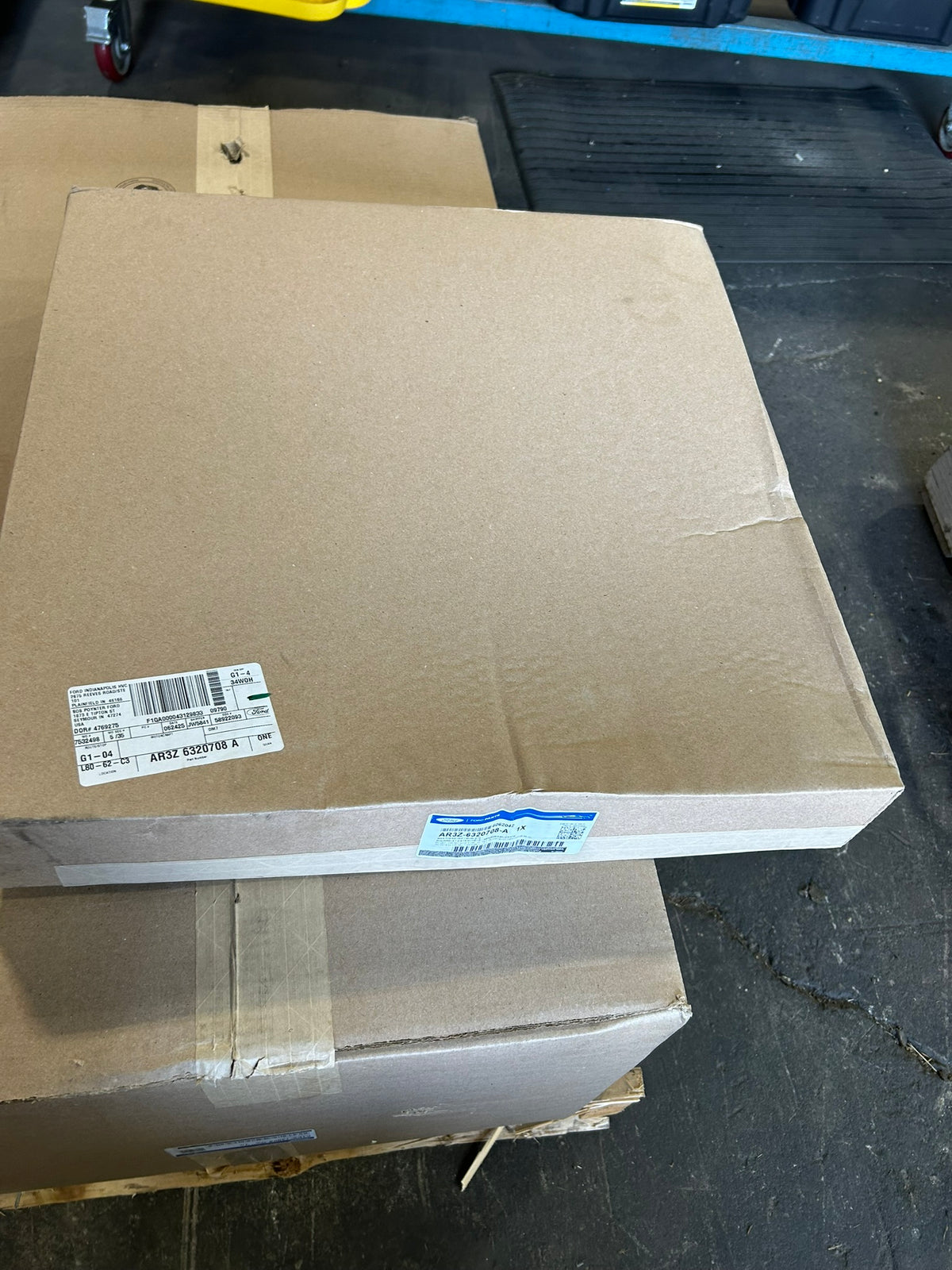 Ford AR3Z-6320708-A Mustang RH Upper Door Weatherstrip Seal OEM New