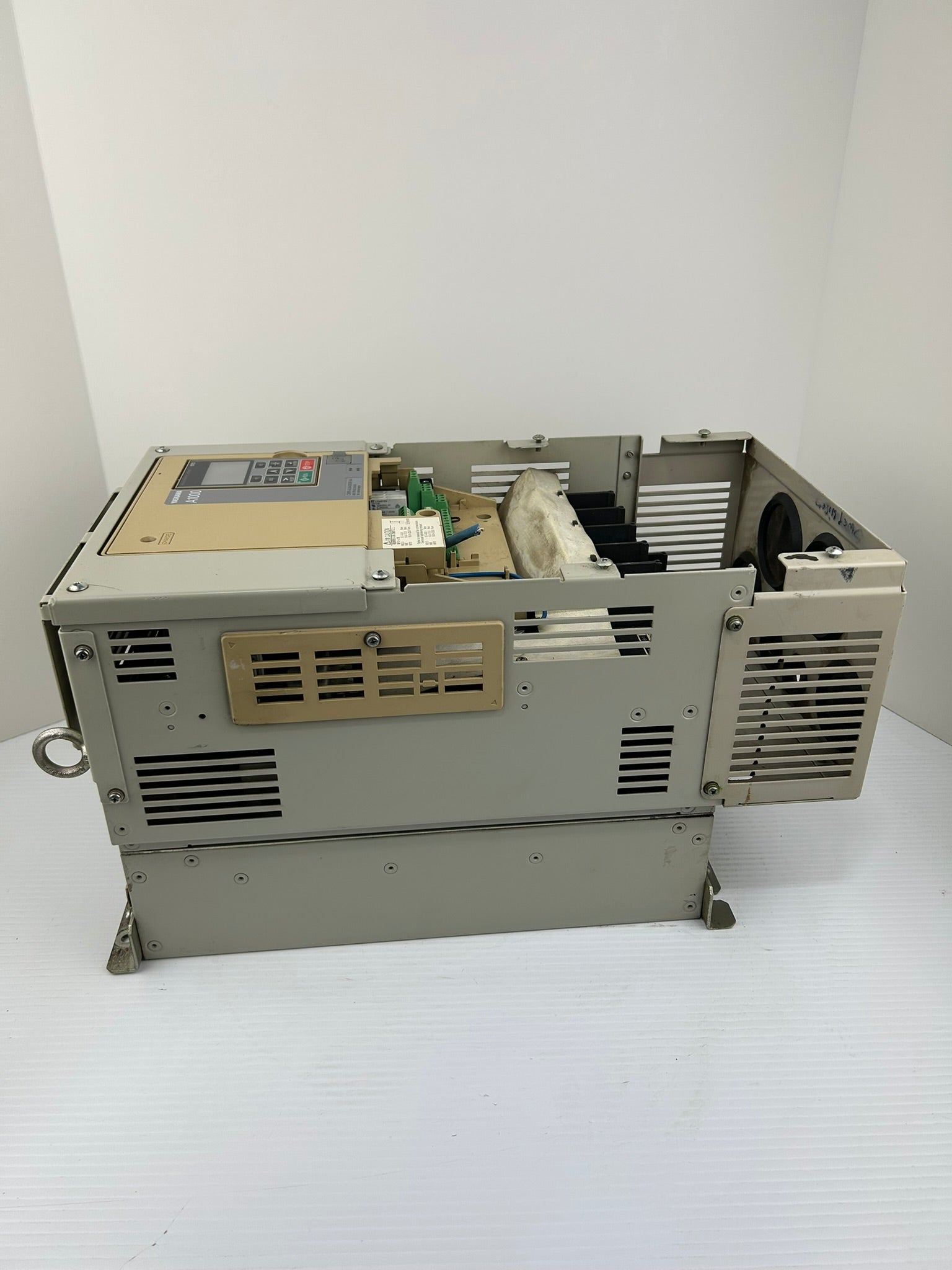 Yaskawa Electric CIMR-AU4A0058FAA Industrial AC Drive Rev E - Missing Top Cover