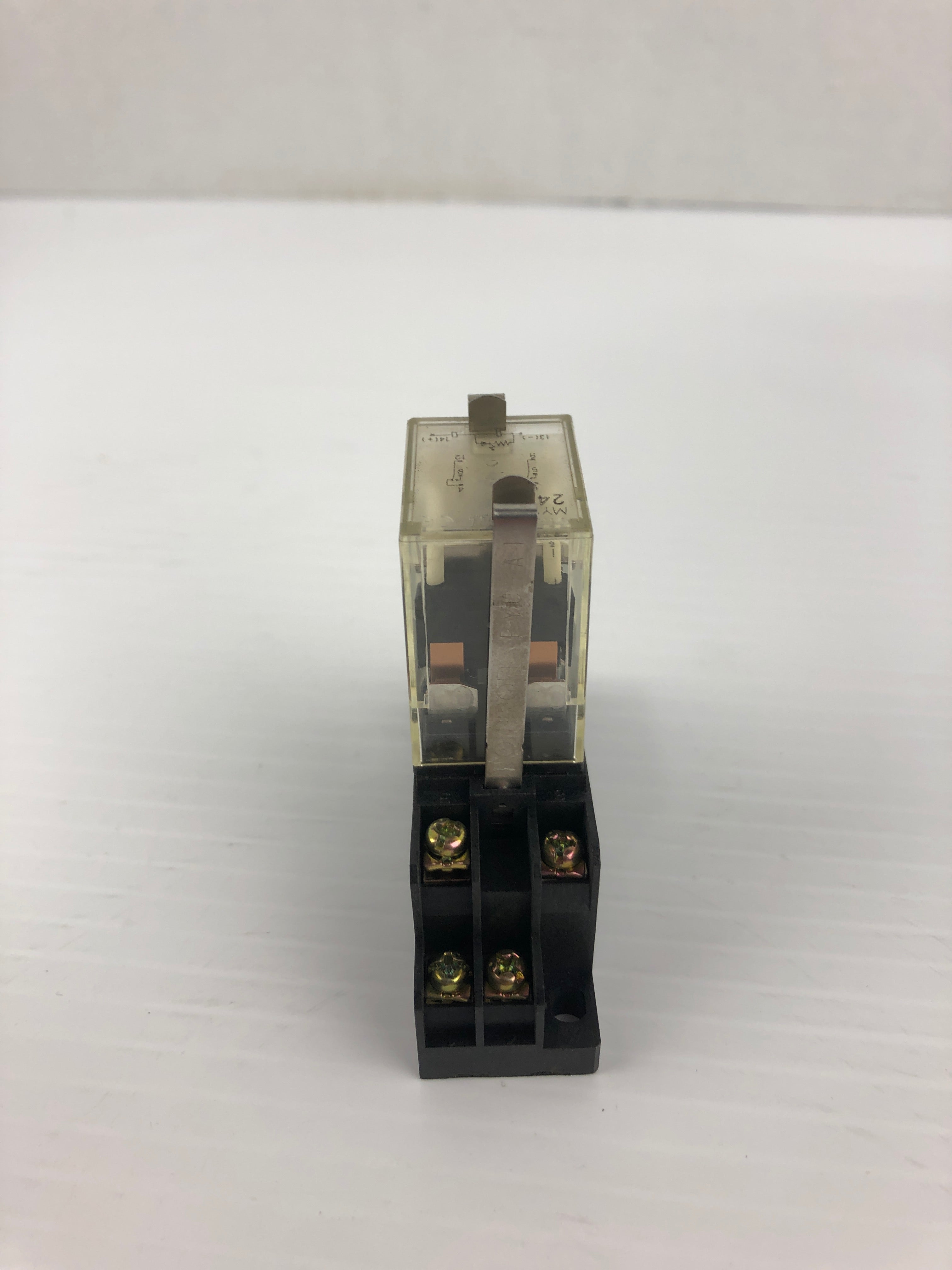 Omron MY2N 24VDC Relay with Base 1181Y4