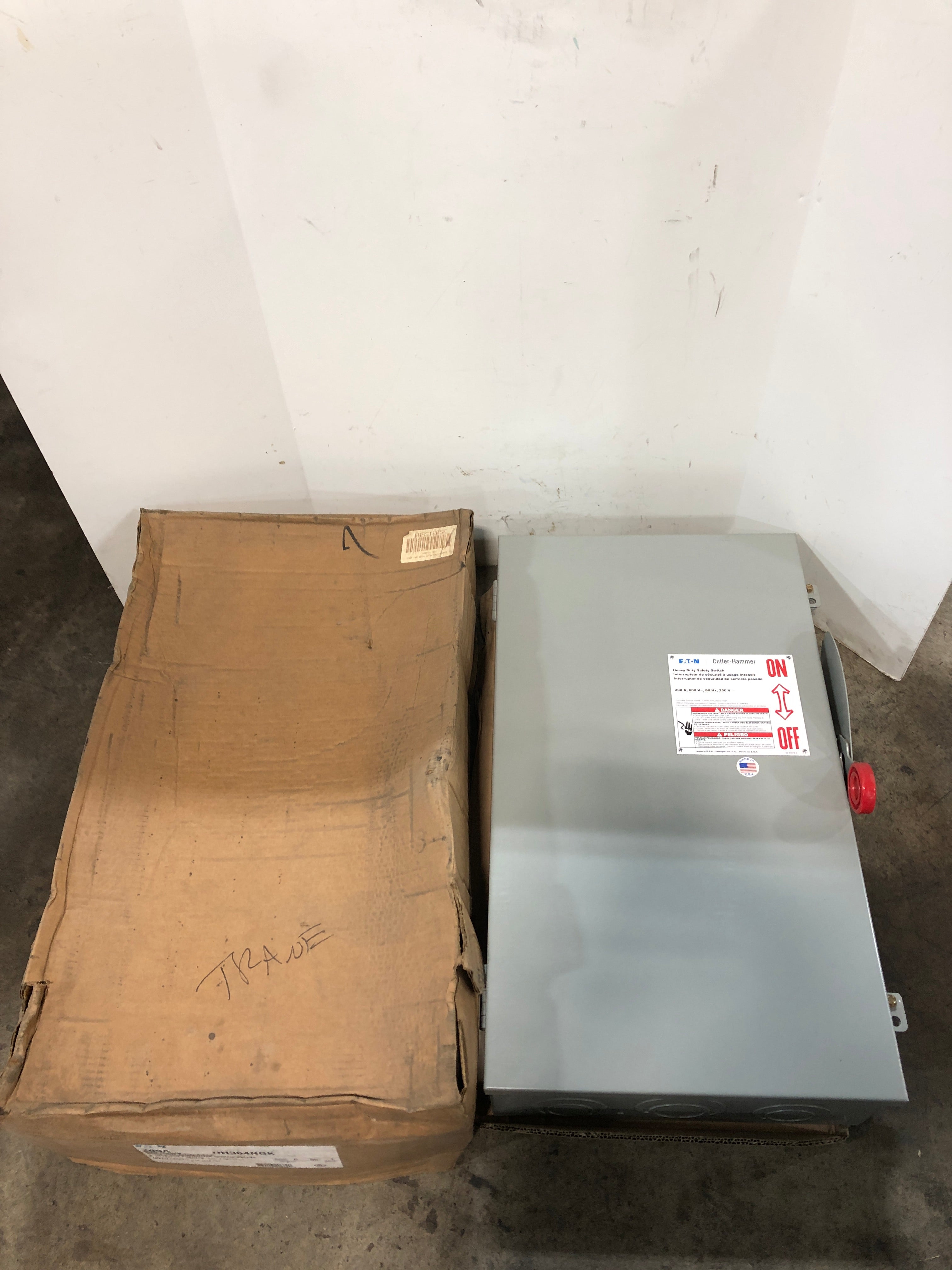 Eaton Cutler-Hammer DH364NGK Heavy Duty Safety Switch 200A Series C Type 1