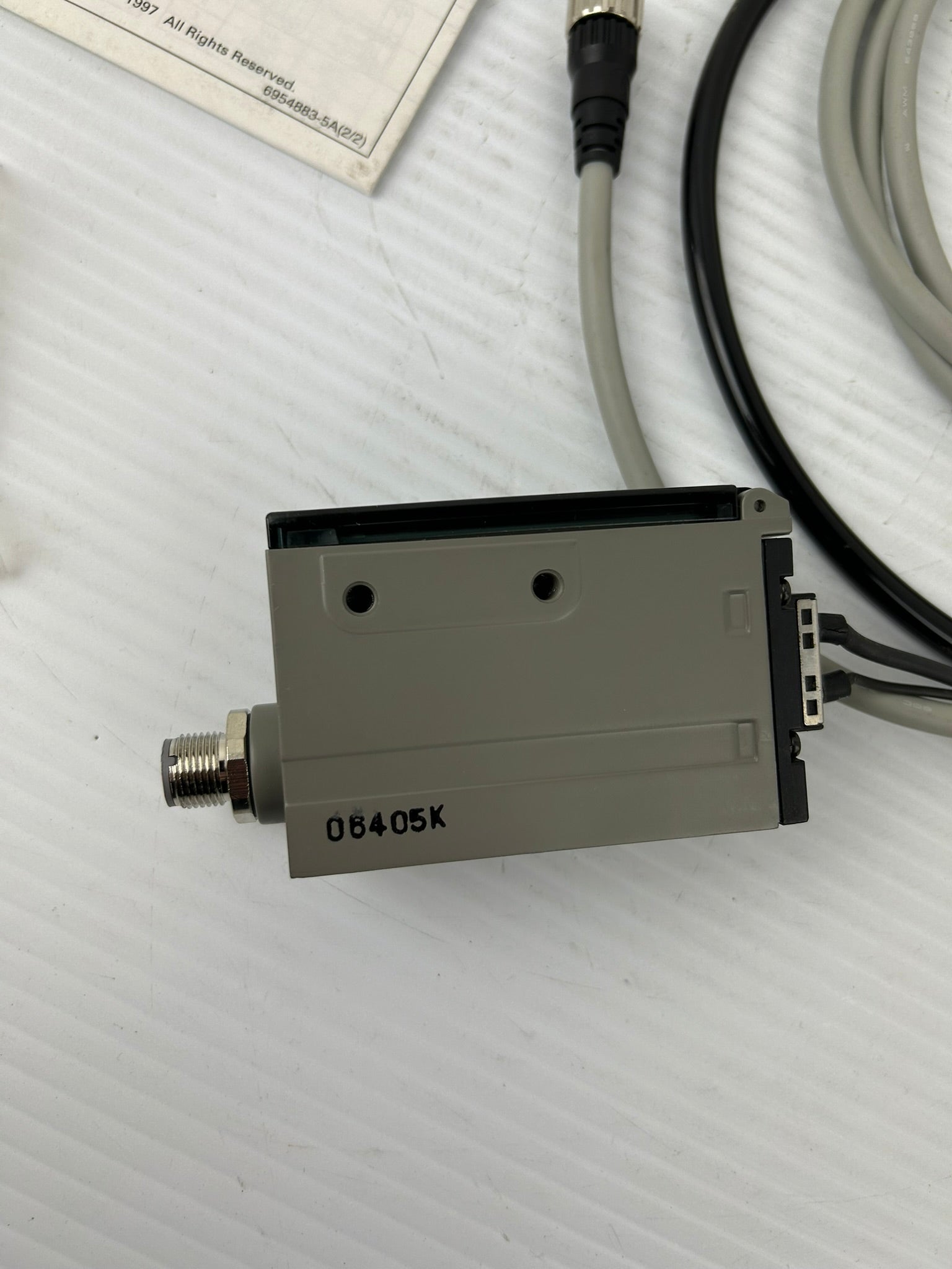 Omron E3MC-X11 LED Full Color Sensor E3MCX11 - Black Sensor Lens Broken