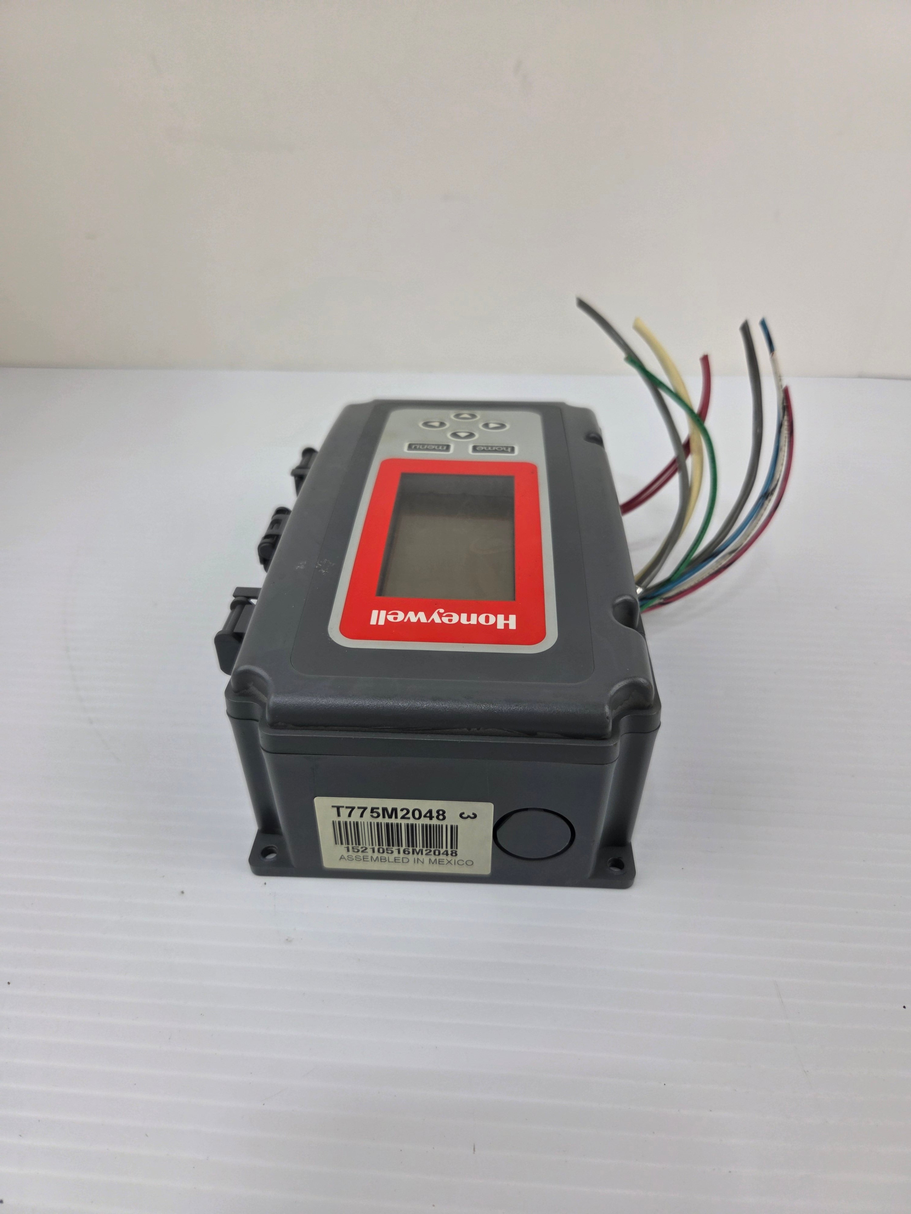 Honeywell T775M2048 Temperature Controller