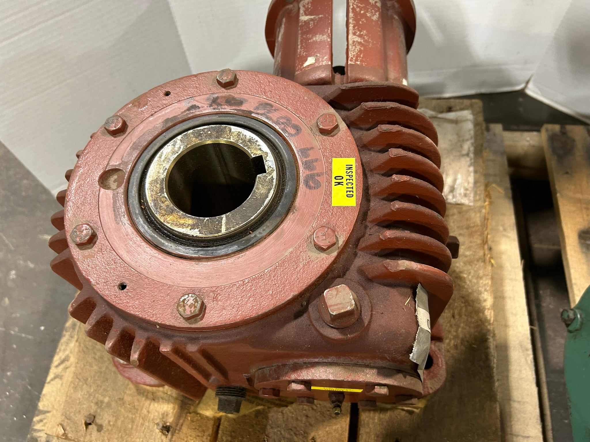 Ex-Cello Corp MBHV35A224-X7B Cone Drive Right Angle Gearbox 20-1 Ratio 1750 RPM