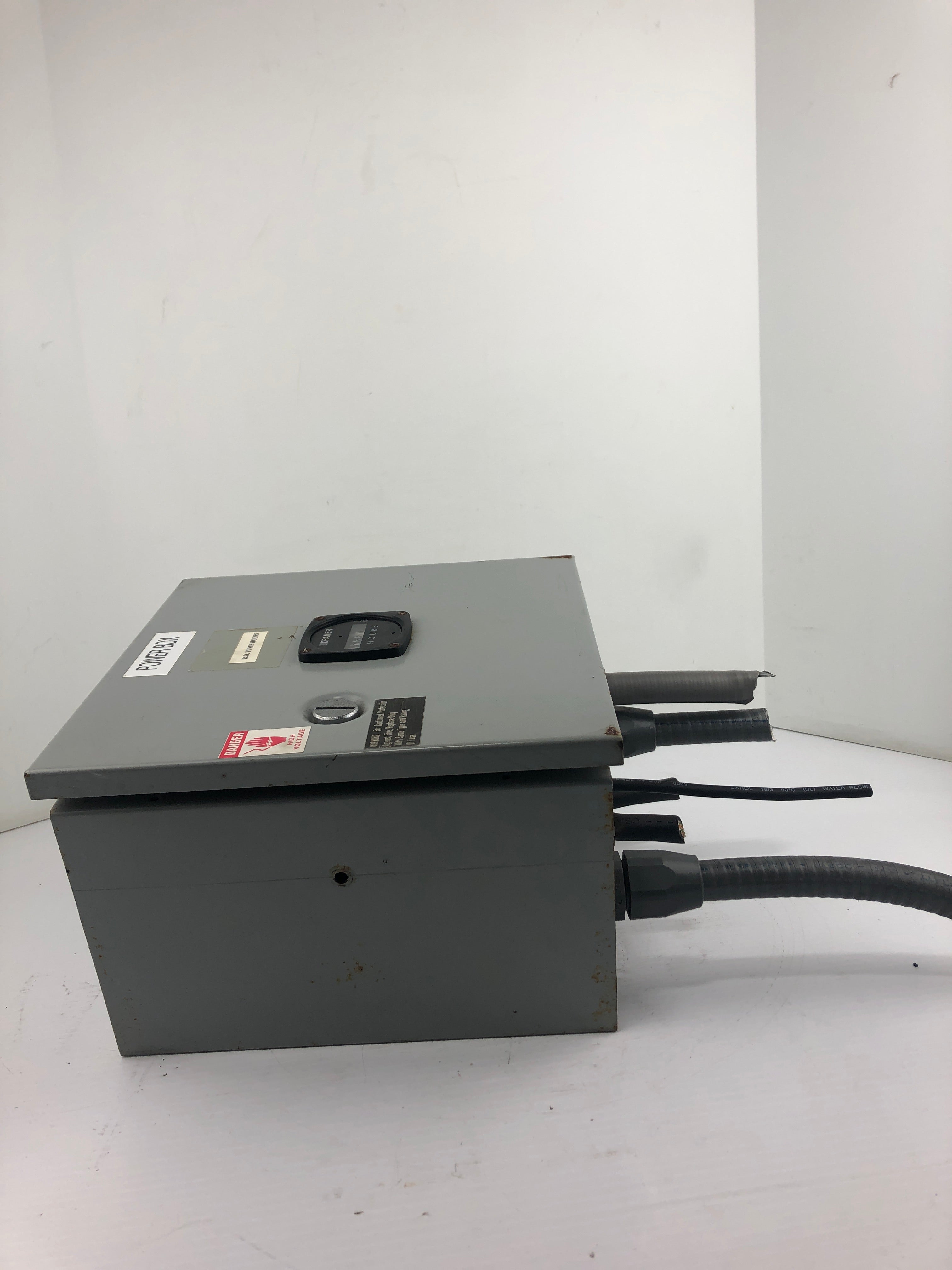 Hoffman A-10N106 Electrical Enclosure 11A 220V Type 1 with CE15CNS3 Contactor