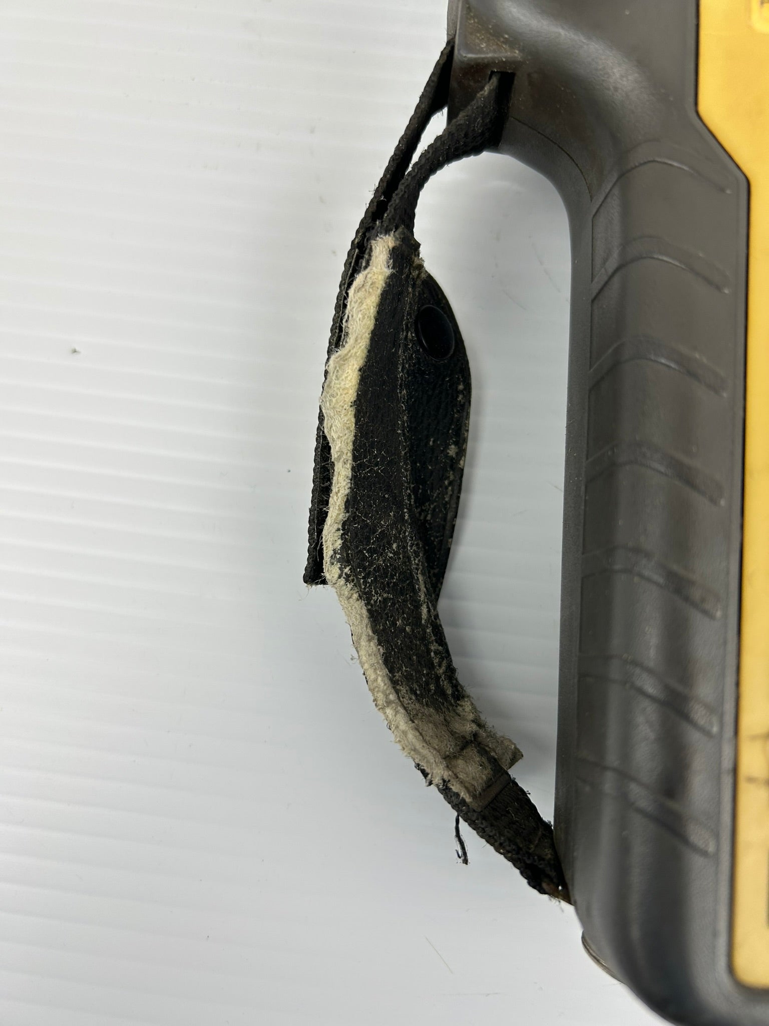 Fanuc A05B-2301-C300 Teach Pendant N1901 1994-09