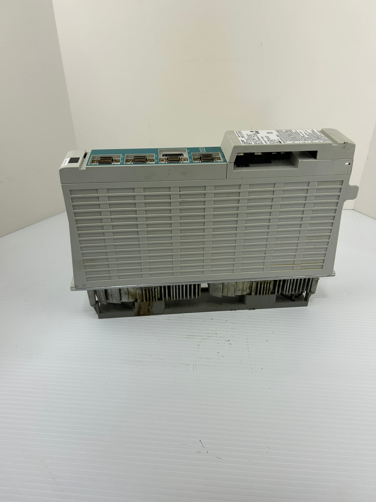 Mitsubishi MDS-C1-V2-2020-N Servo Drive Unit 2.0kW 155V 3PH CNC MDS-C1