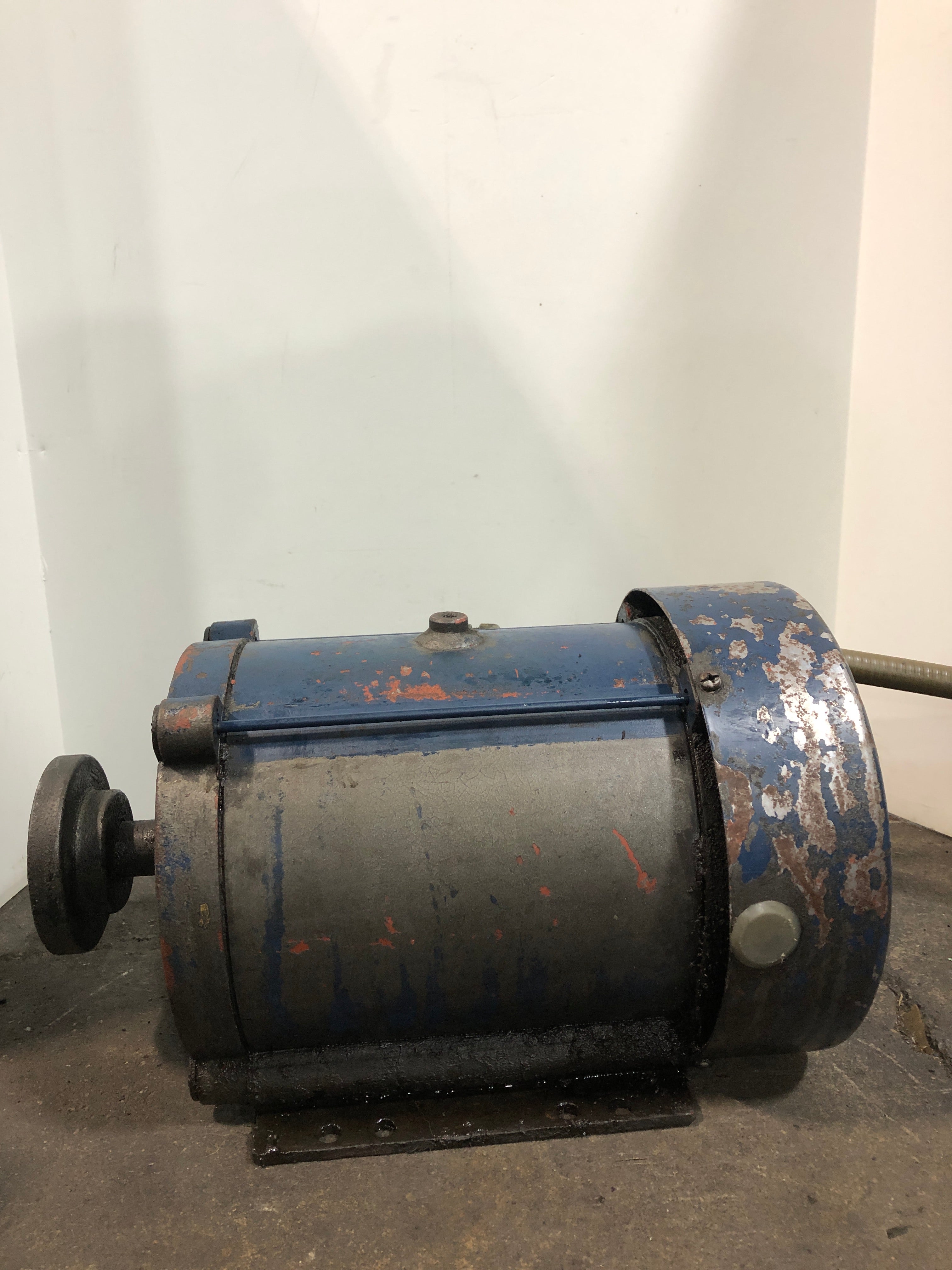 General Electric 5KW184BD205A AC Motor 5 HP 1725 RPM 184T Frame KW Type 3PH