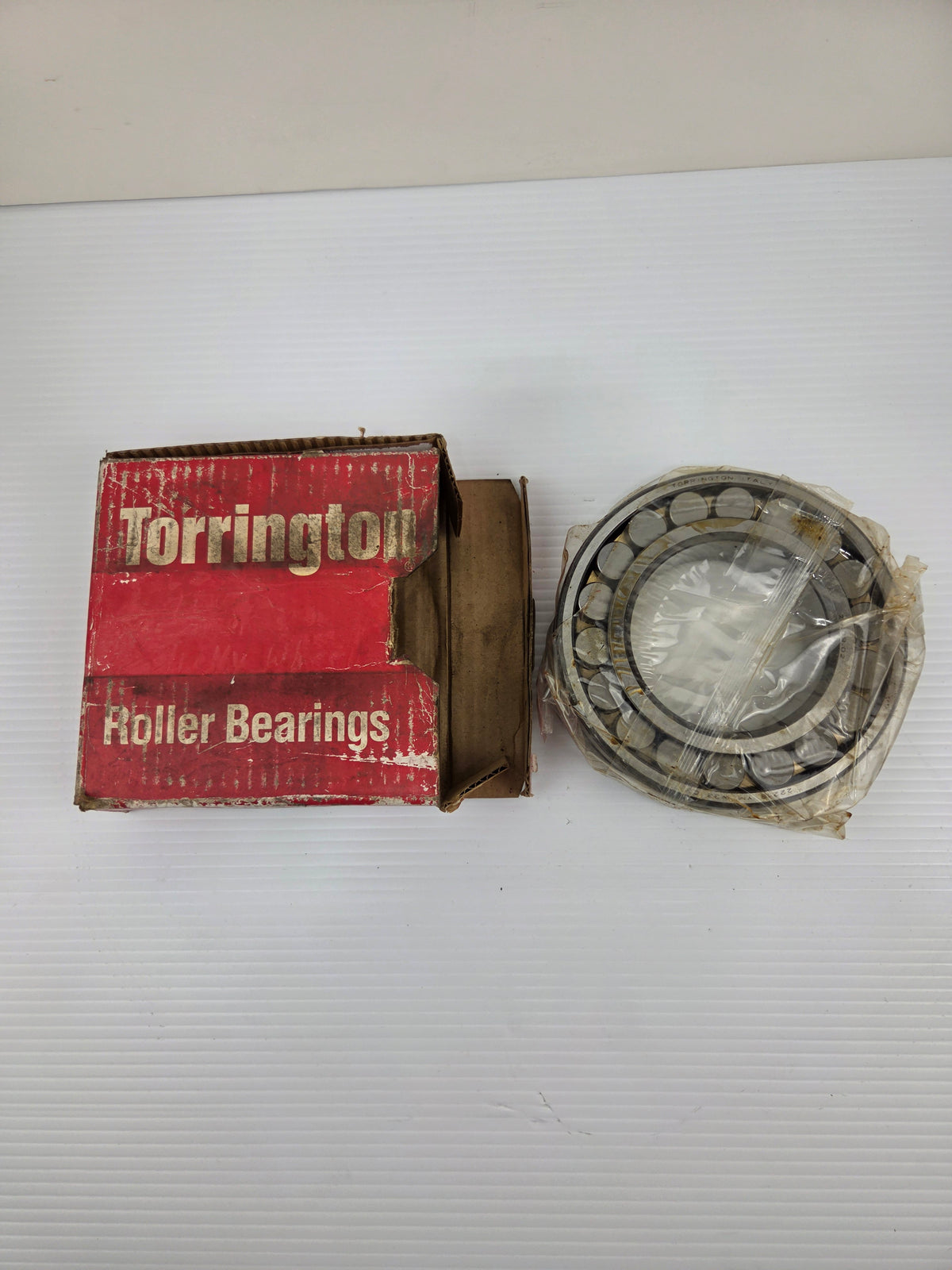 Torrington 22218YMW33C3 Double-Row Radial Spherical Roller Bearing High Cap. HD