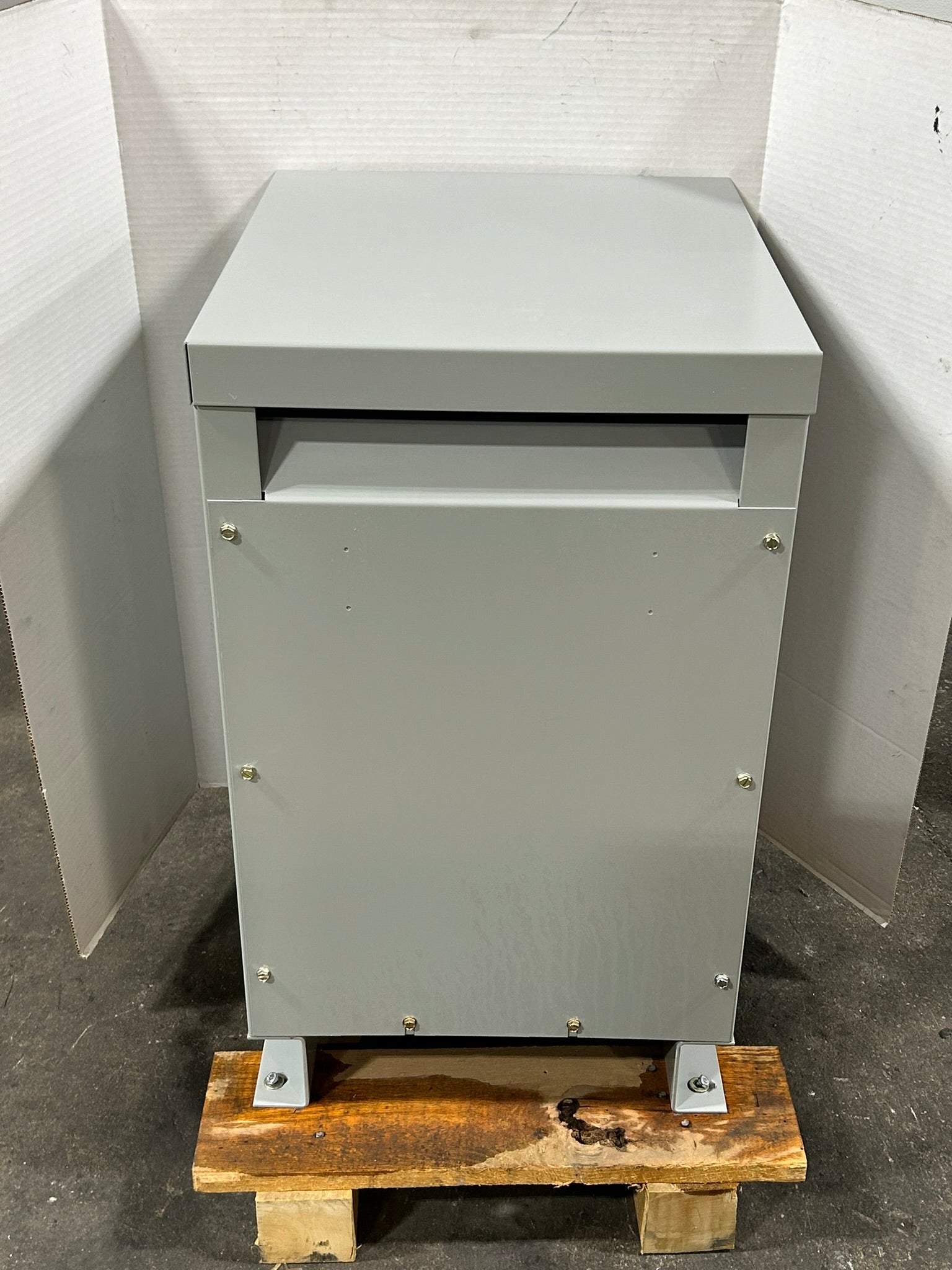 Federal Pacific 36B Dry Type Transformer FH7.5CEMD-3 7.5kVA 3PH 460V 230Y/133
