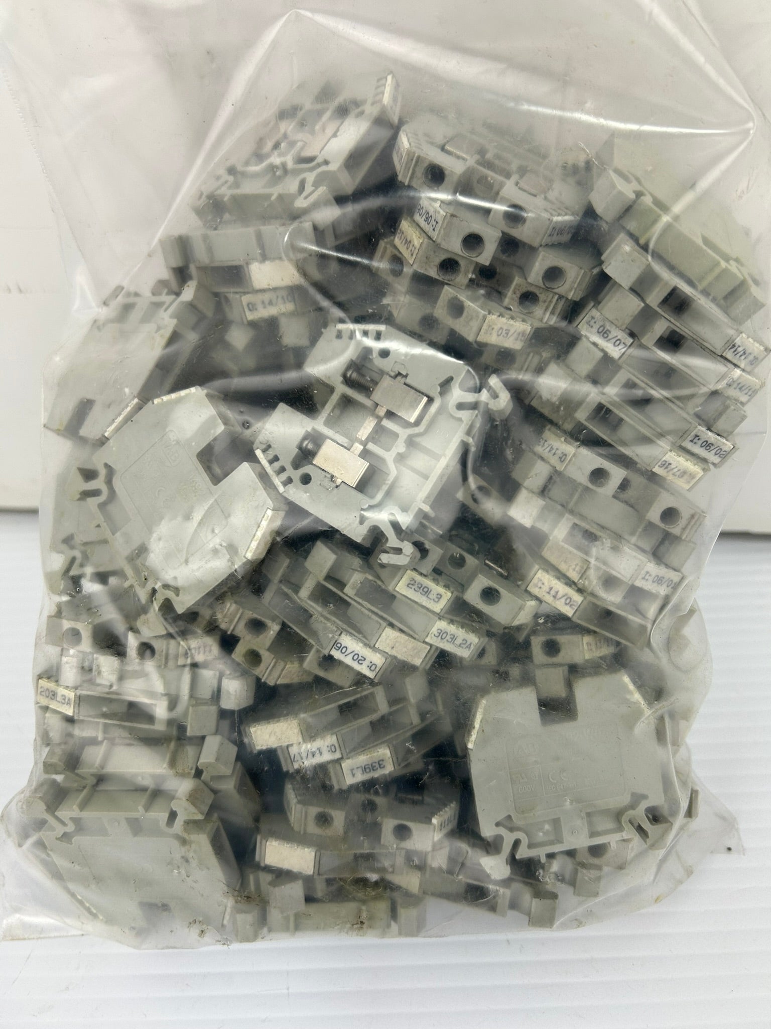 Allen Bradley 1492-W6 Terminal Blocks 800V 6mm(2) - Lot of 100
