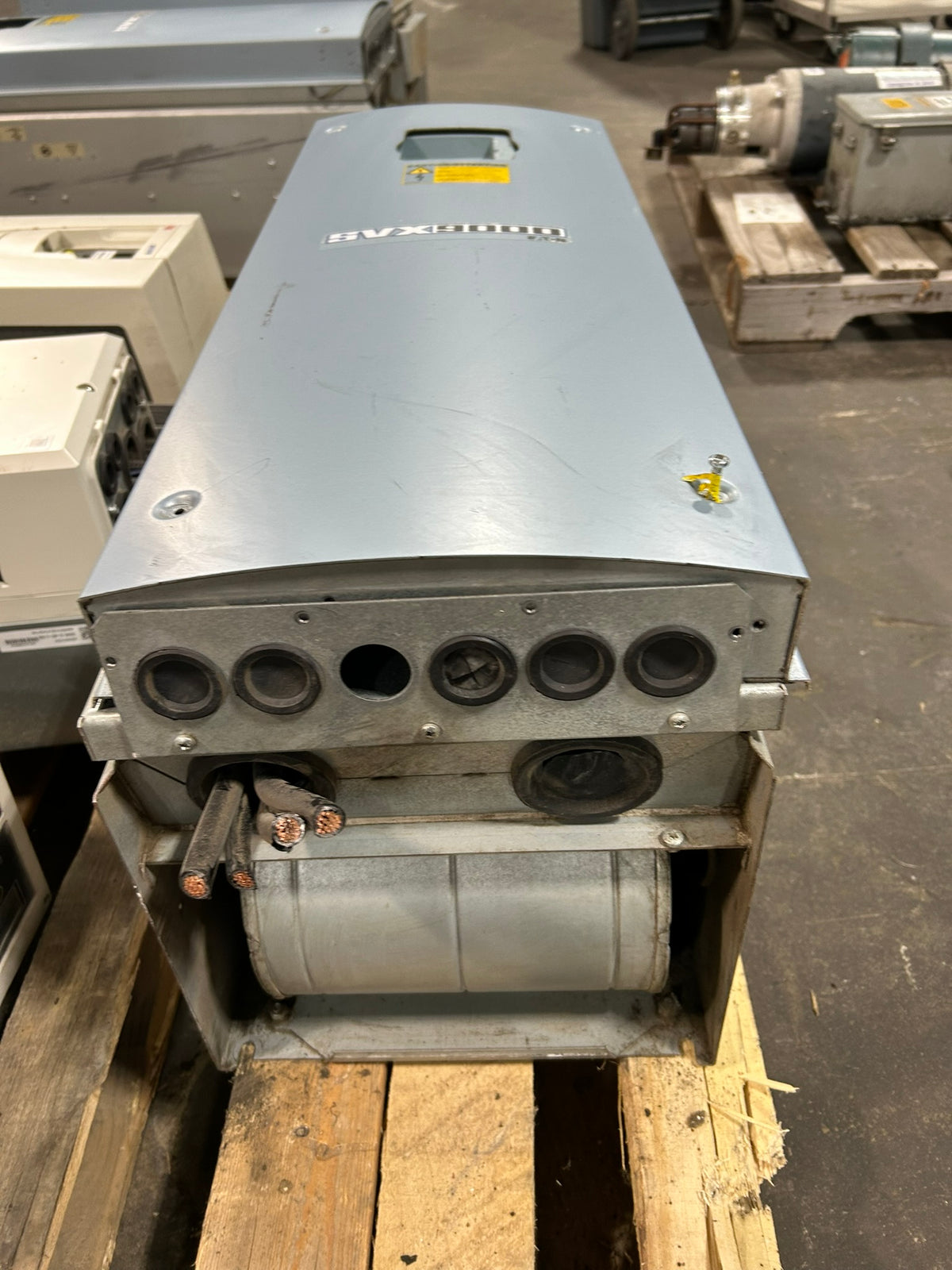 Eaton SVX9000 VFD Variable Frequency Drive Power Unit SVX075A1-4A1N1