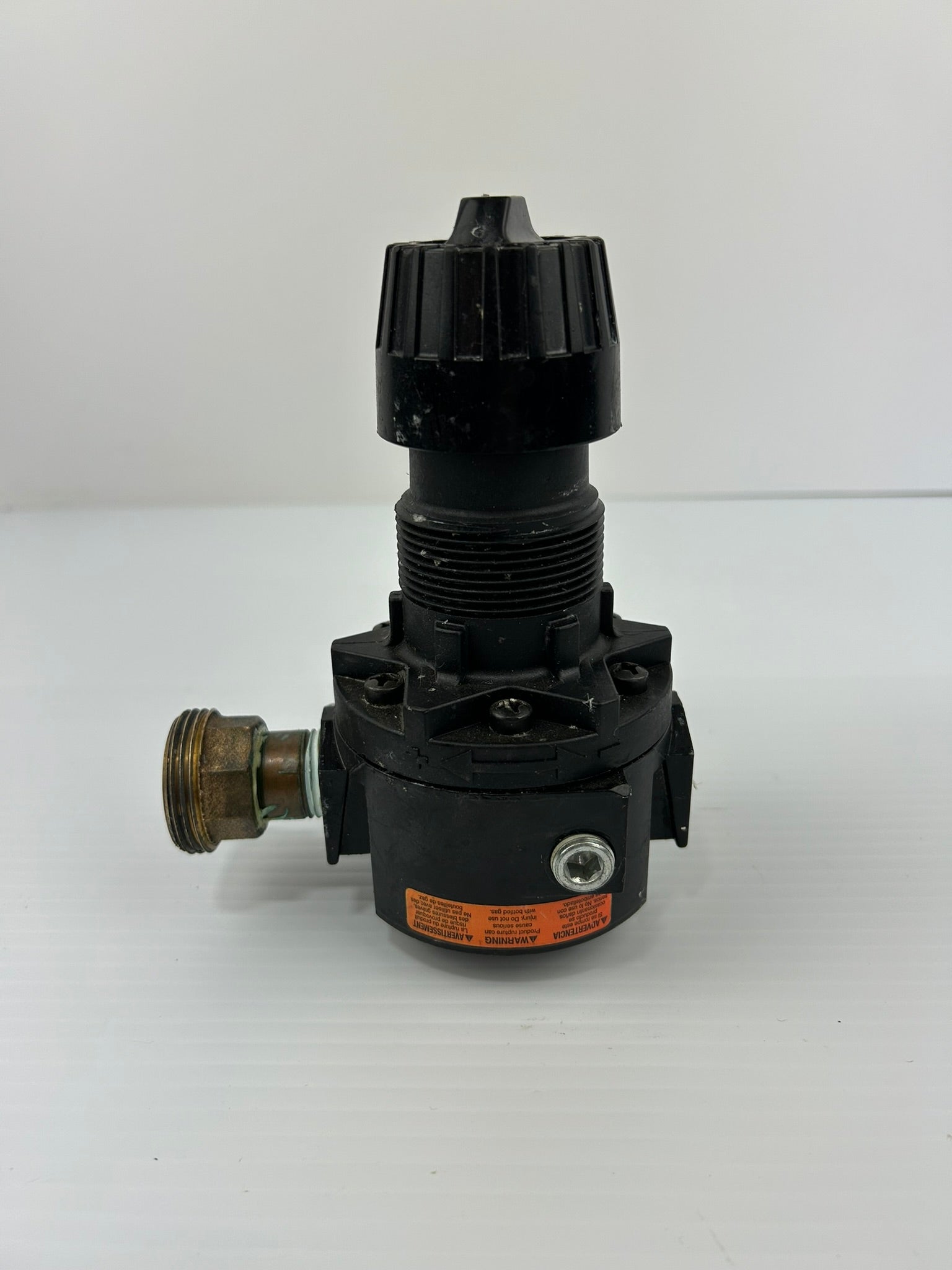 Wilkerson R26-04-000 Pneumatic Regulator 300 PSIG Max. 0-100 PSI