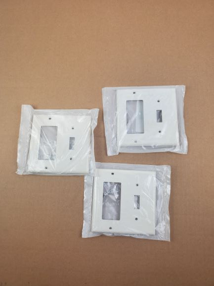 Leviton White 2G STD Decora/Toggle Wallplate Thermoplastic 80707-W (Lot of 3)