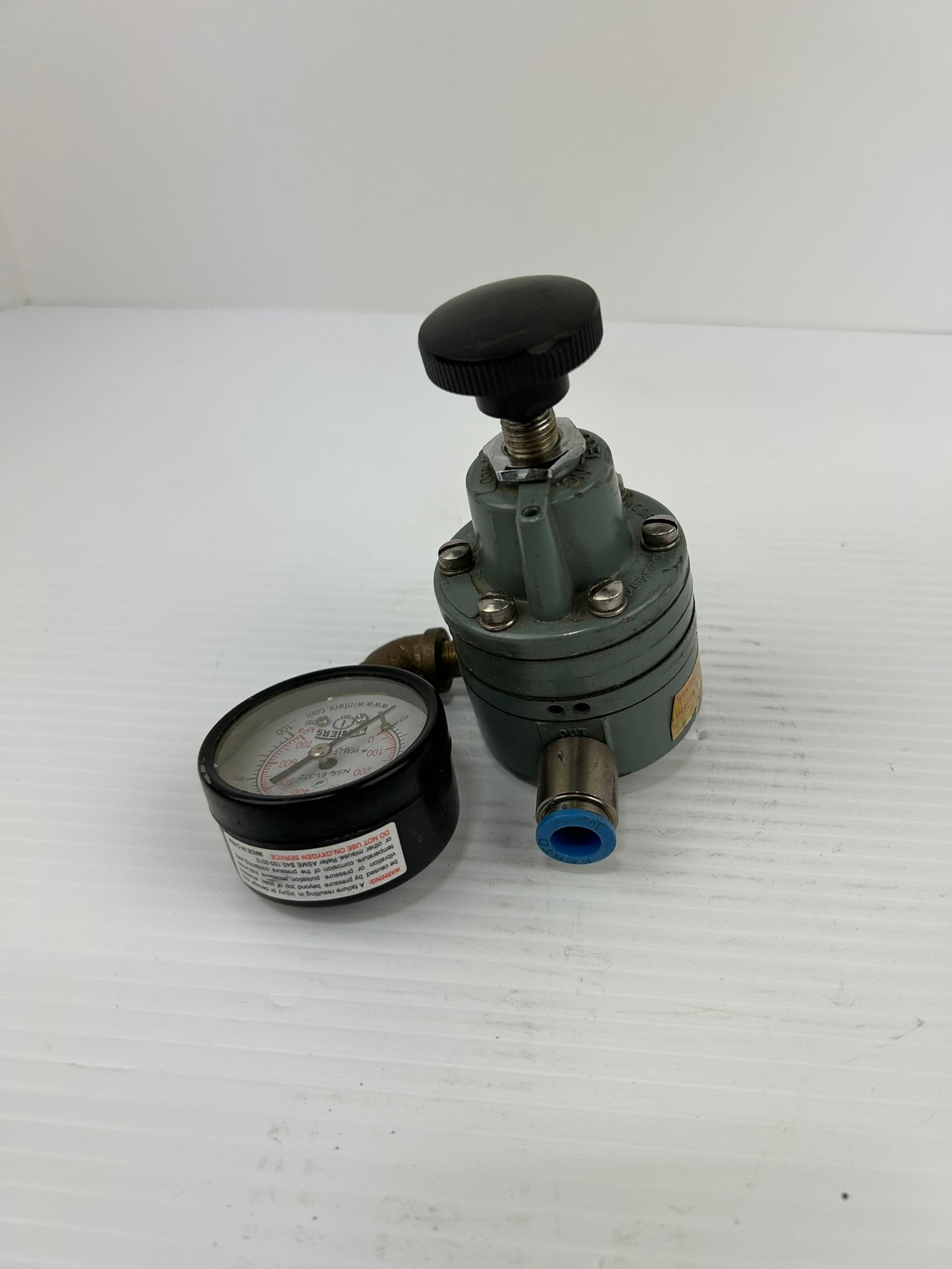 Moore Nullmatic 41-100 Regulator with Winters Gauge 0-100 PSI NSF-61-372