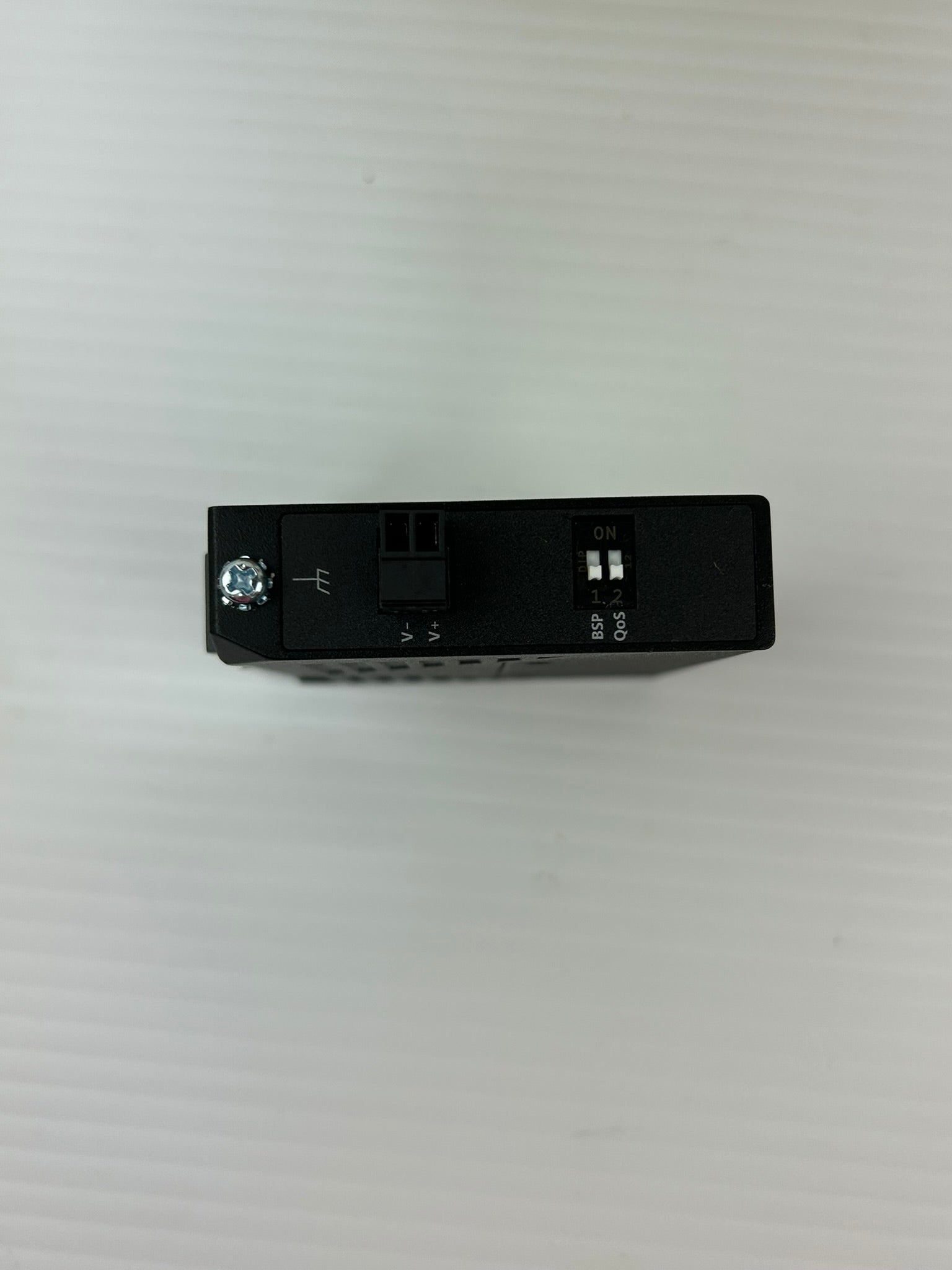 MOXA EDS-2005-EL 5-Port Unmanaged Industrial Ethernet Switch DIN Rail