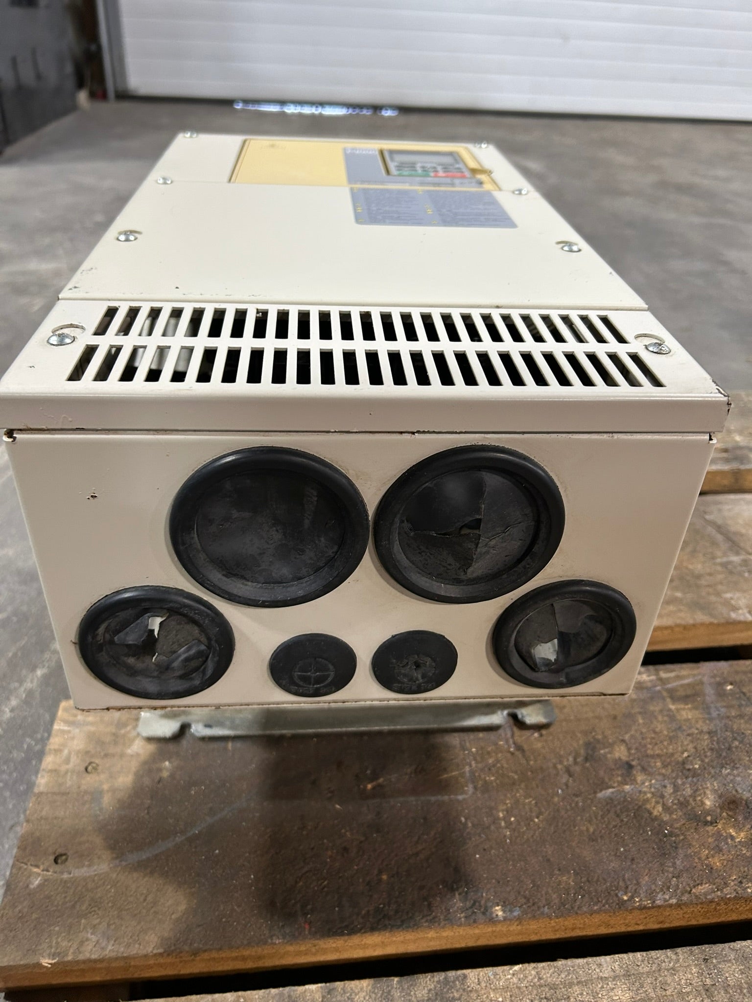 Yaskawa CIMP-PU4A0058FAA AC Drive Rev A