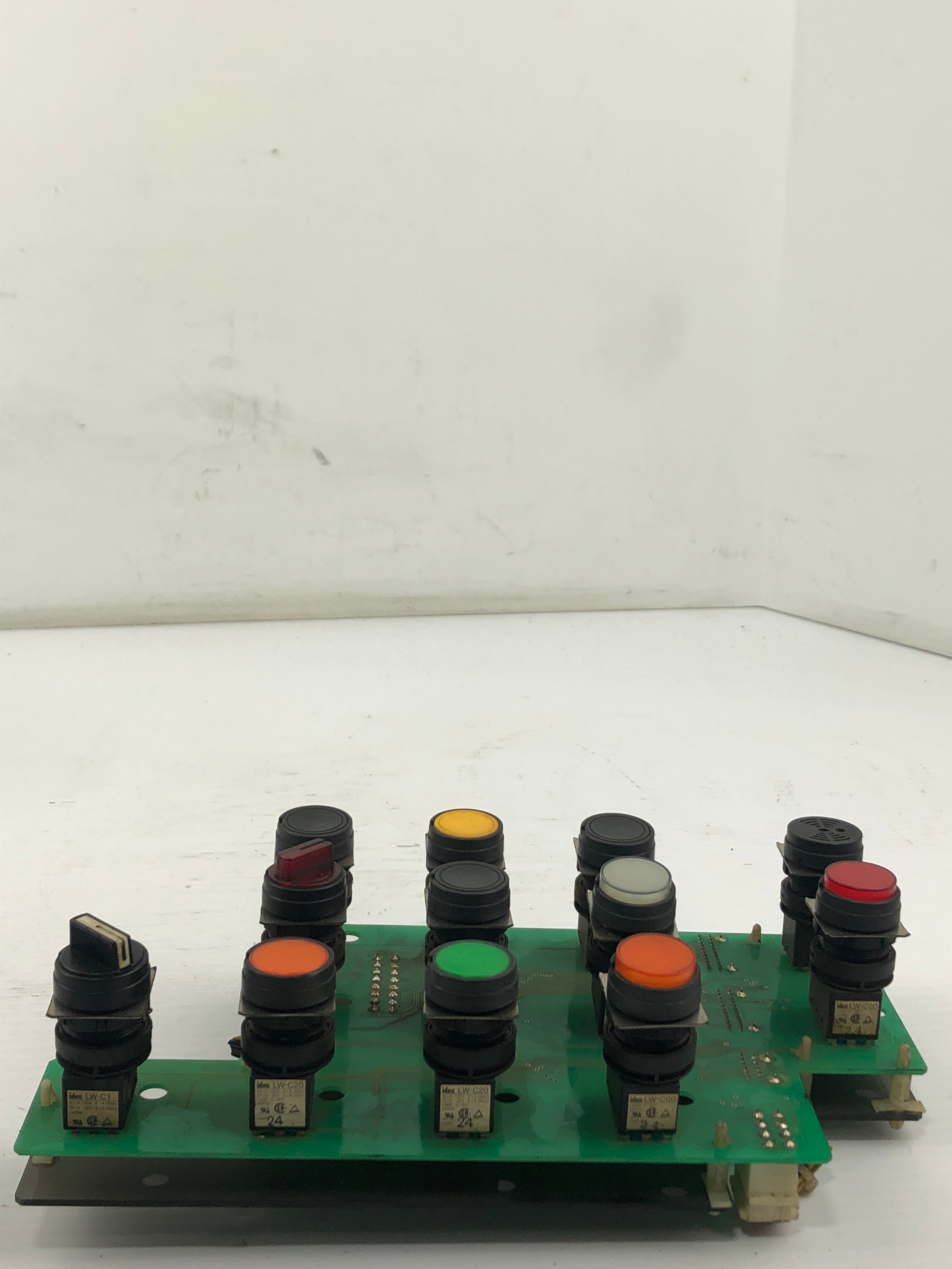 Idec PCB5278B Safety Switch Circuit Board with Push Buttons