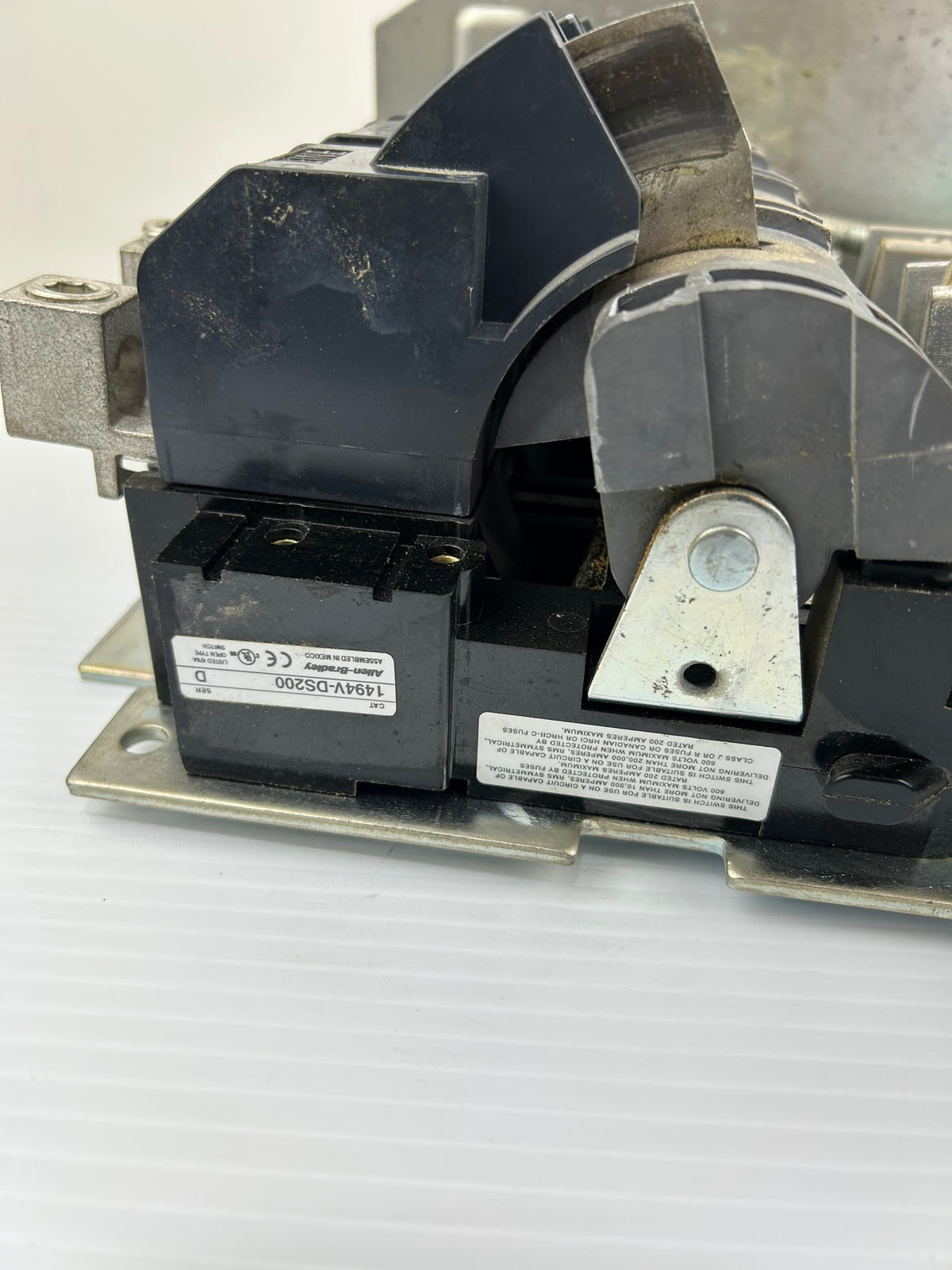 Allen-Bradley 1494V-DS200 Fused Disconnect Switch 200A 600V 3-Pole 1494V-FS200