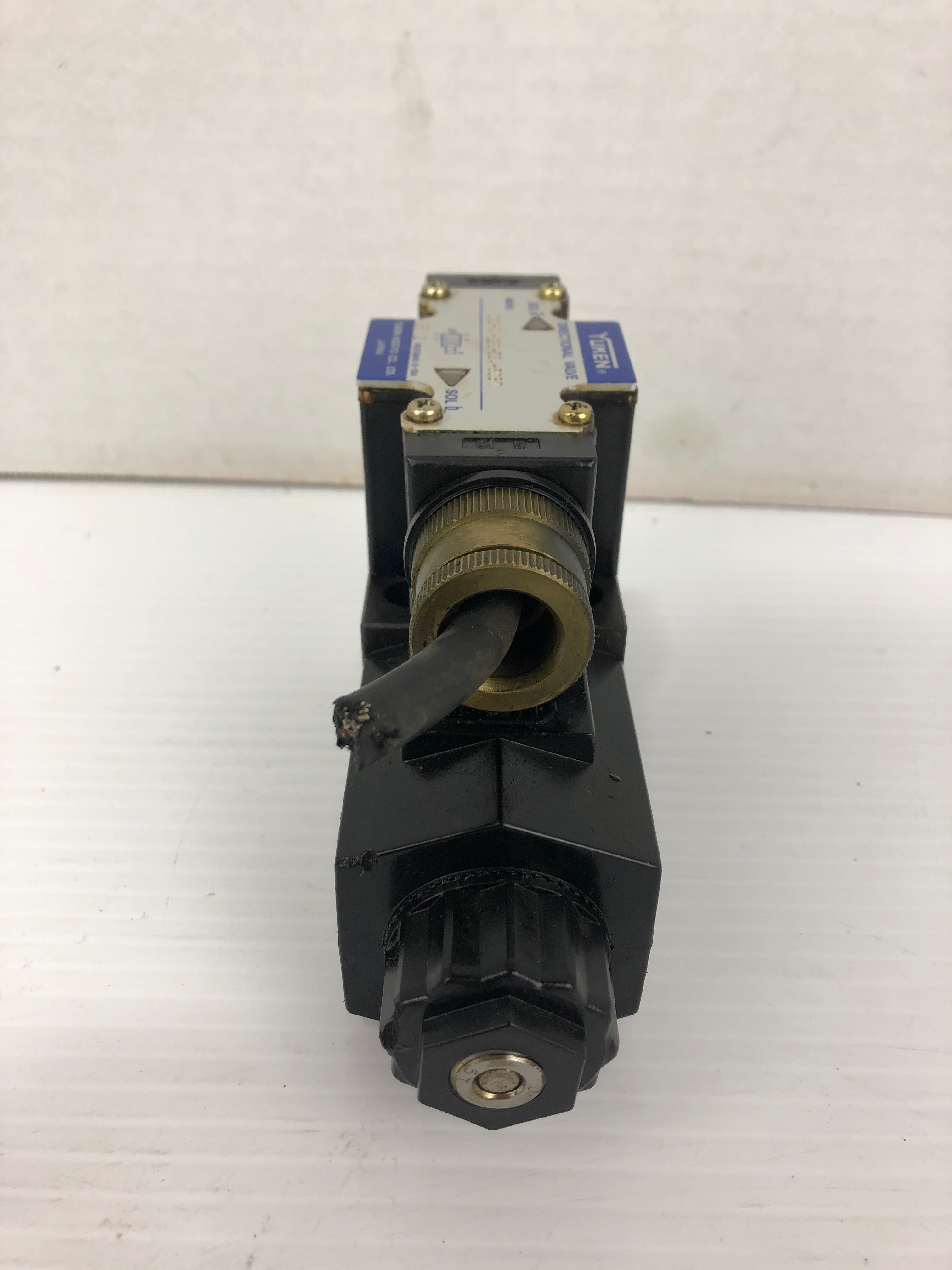 Yuken DSG-01-2B2-D24-5087 Directional Valve