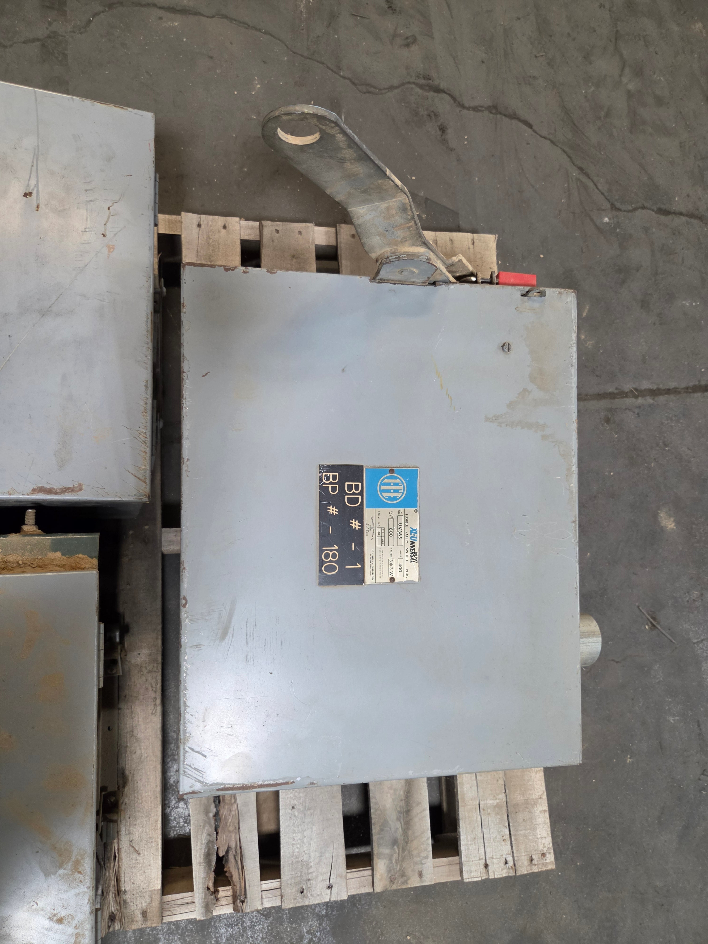 ITE UV365 XL-Universal Bus Plug Fusible Safety Switch 400A 600V Busway 3 Phase