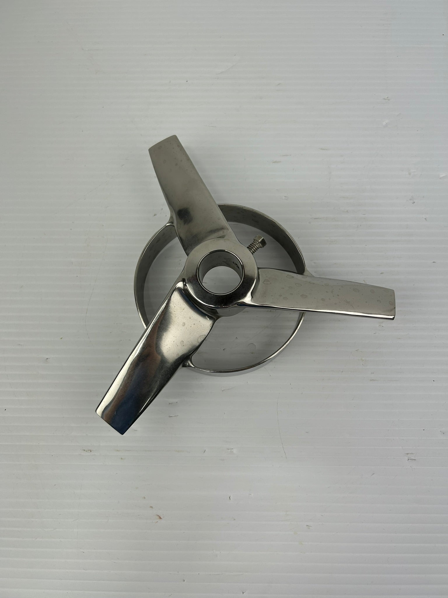 Metal Industrial Fan Blade with Round Mount Base 7" OD x 1" Bore