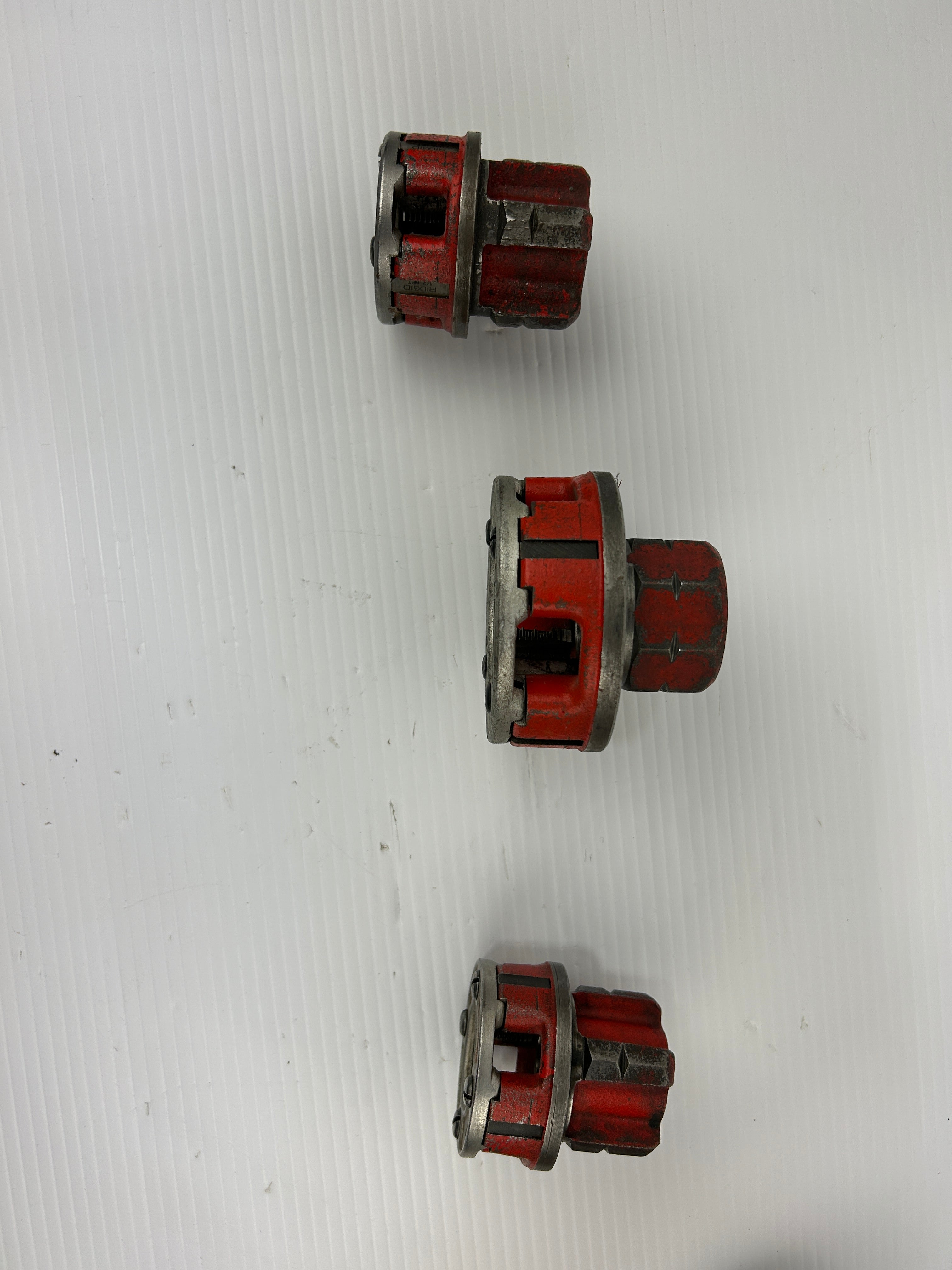 Ridgid 11-R Pipe Threader Ratchet with Handle & #11 1/2" #12 3/4" 1-1/4" Die Set