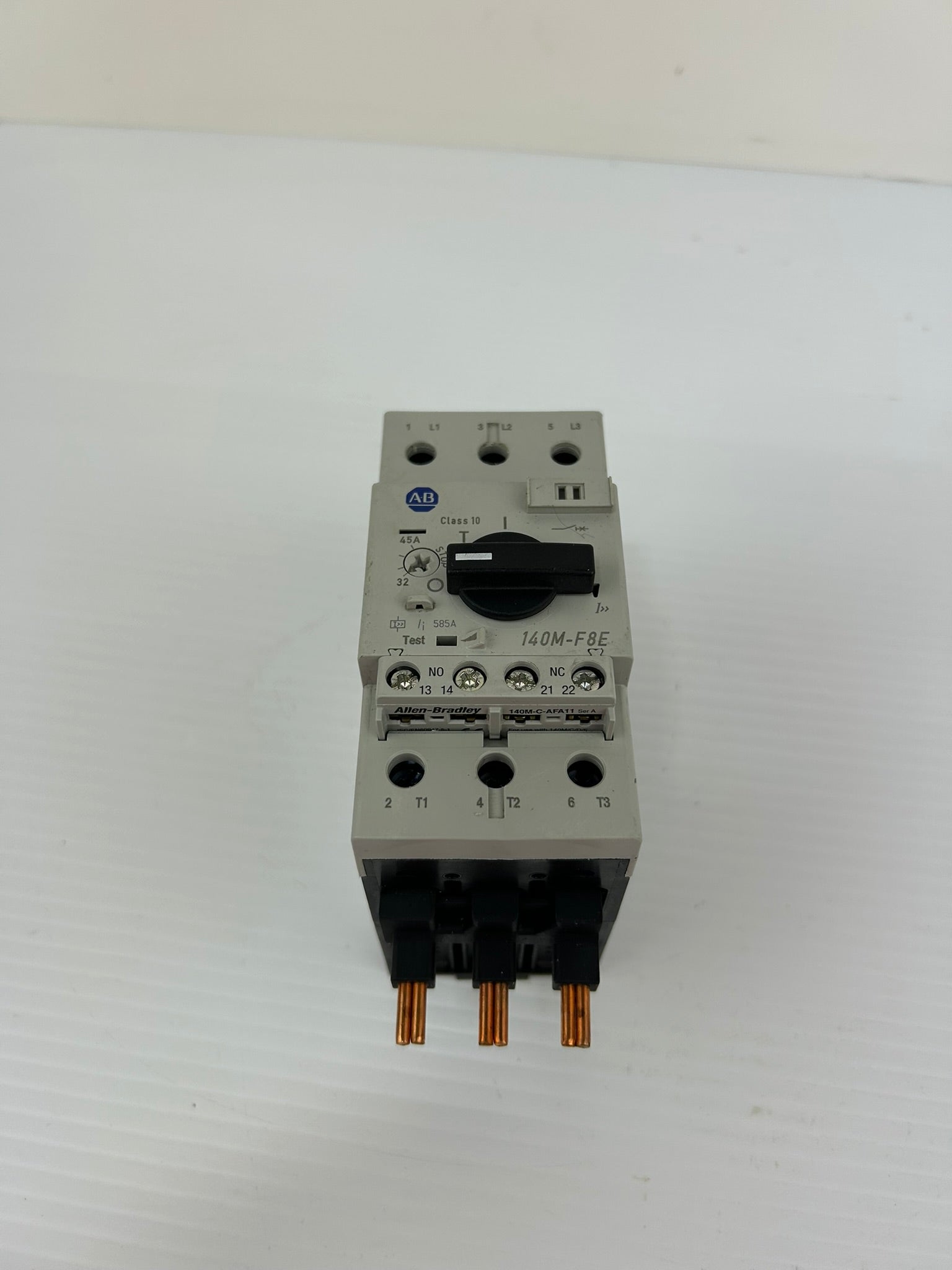 Allen-Bradley 140M-F8E-C32 Series C Circuit Breaker 190S-GND3-FC45C