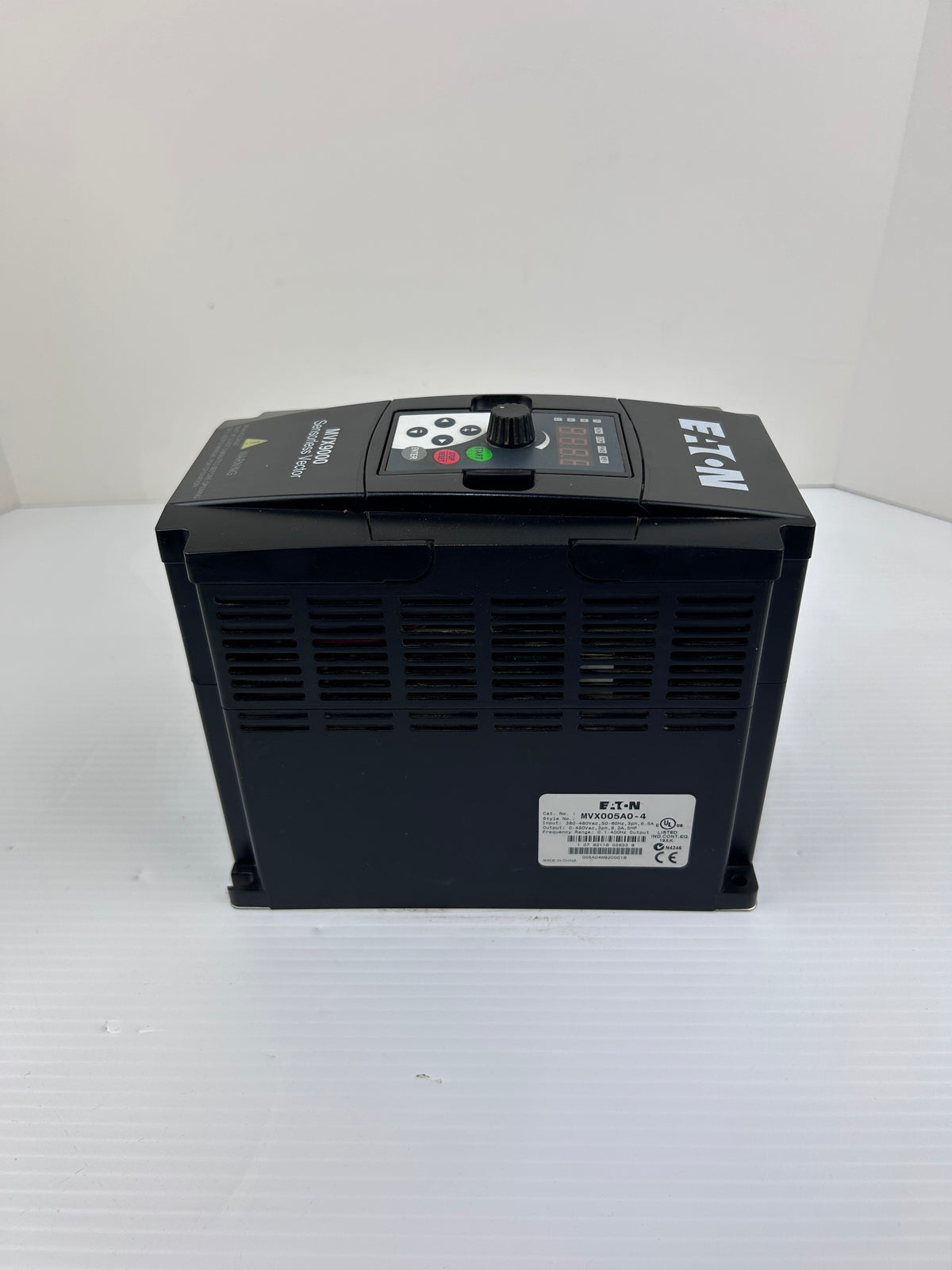 Eaton MVX005A0-4 VFD AC Drive 5HP 380-480V 3PH MVX9000 Sensorless Vector