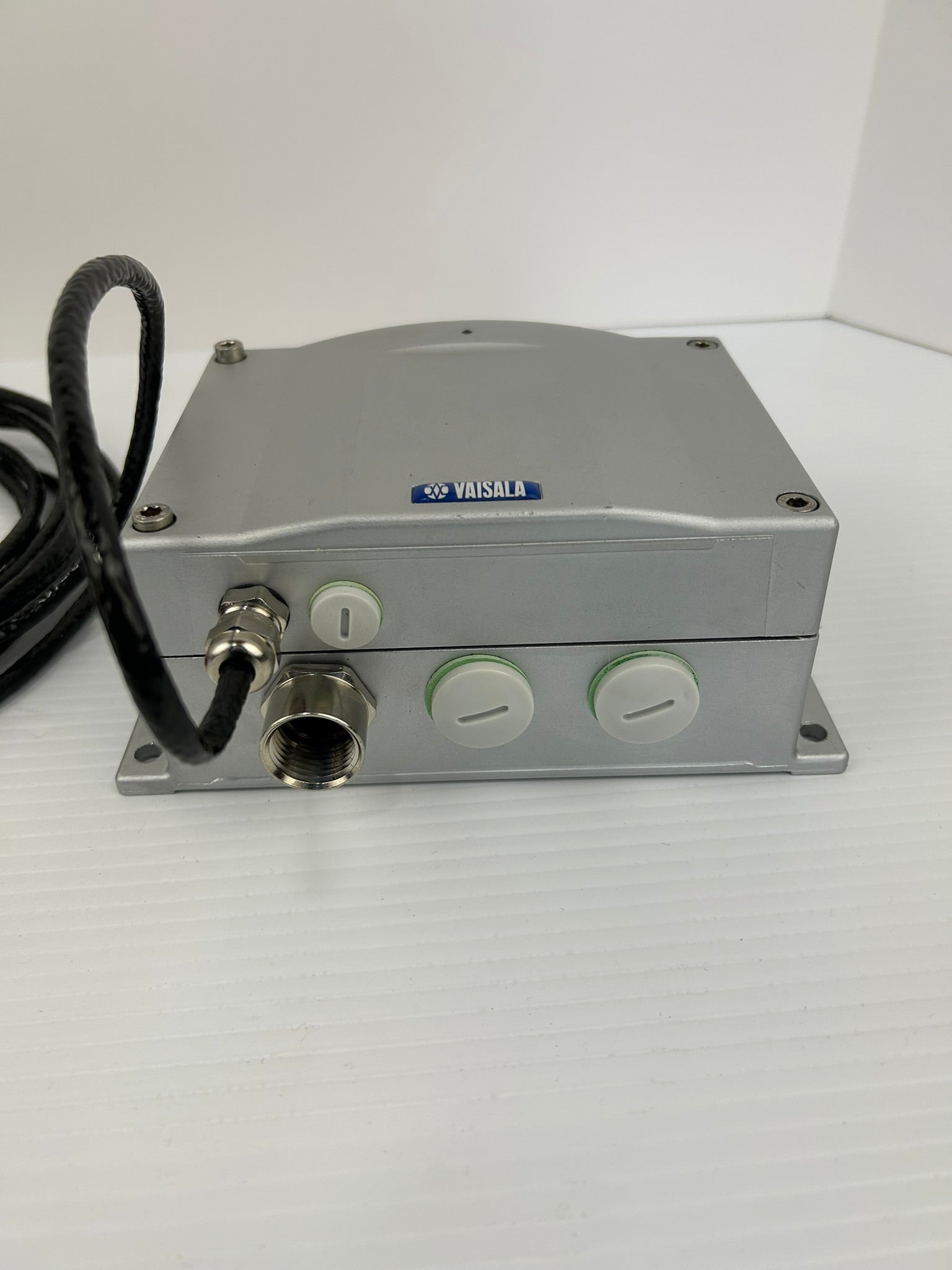 Vaisala HMT333 Humidity and Temperature Transmitter 3F0B001BXAA200B01AABAA1