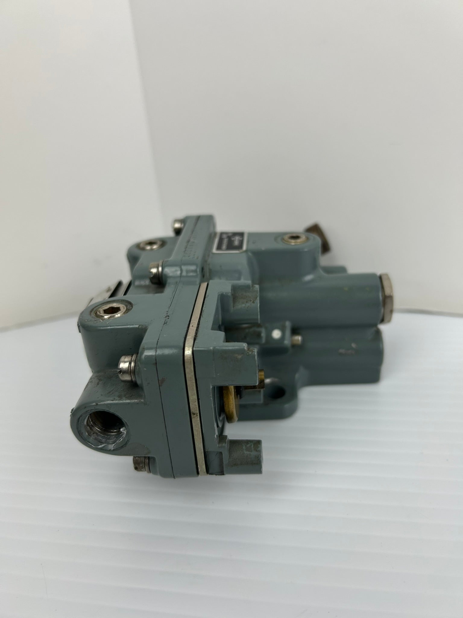 Moore 12372-74NS6CA H/FR Valve Positioner 74N