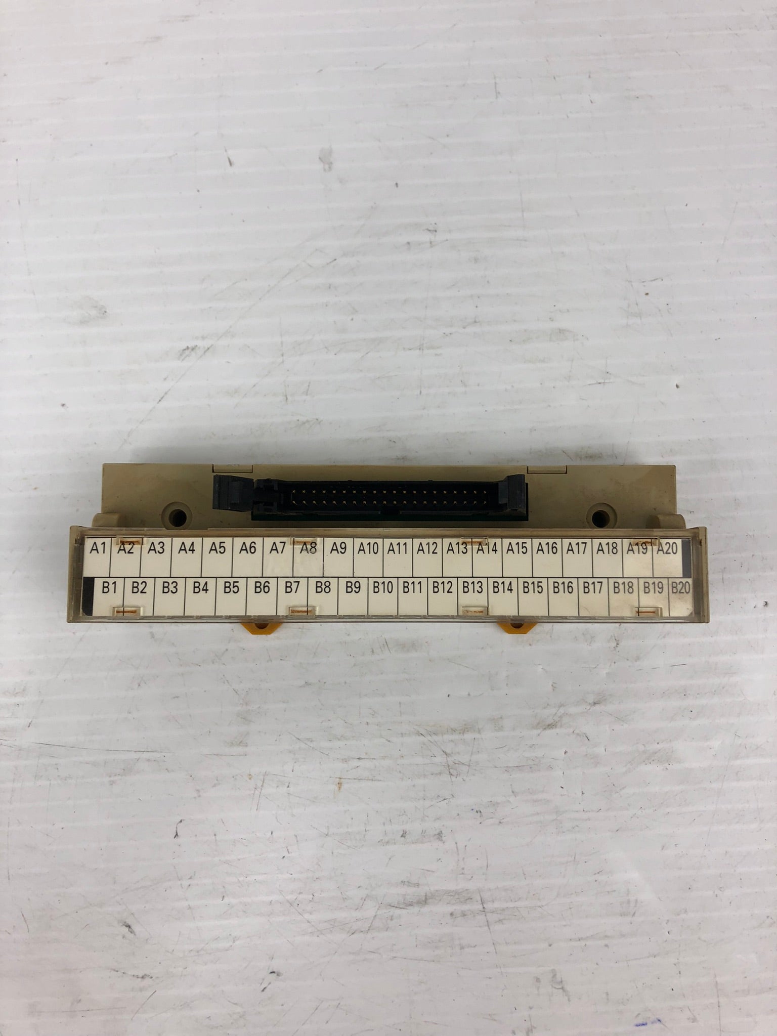 Omron XW2D-40G6 Connector