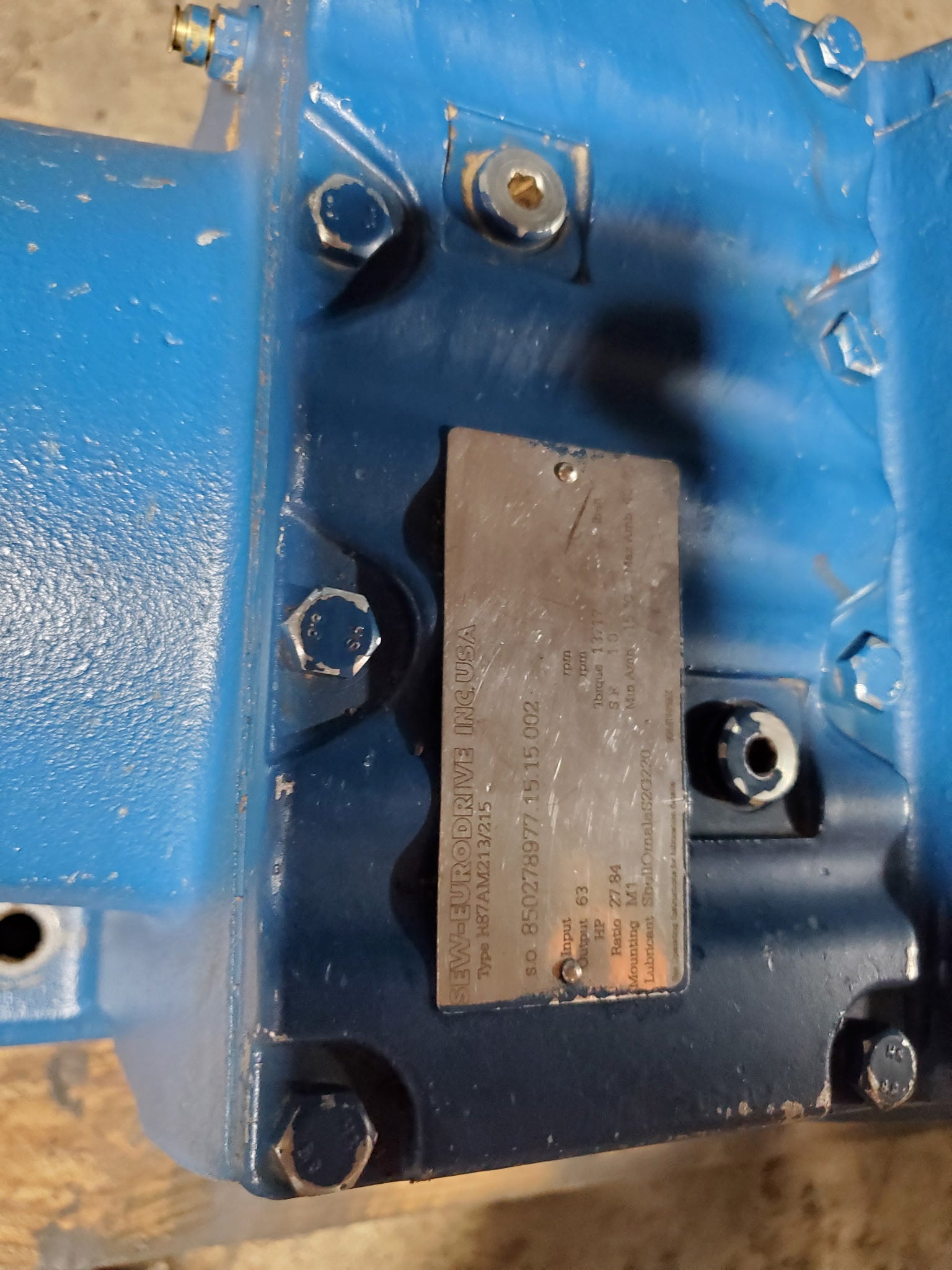 SEW Eurodrive R87AM213/215 Helical Gear Reducer Gearbox 27.84:1 63 RPM