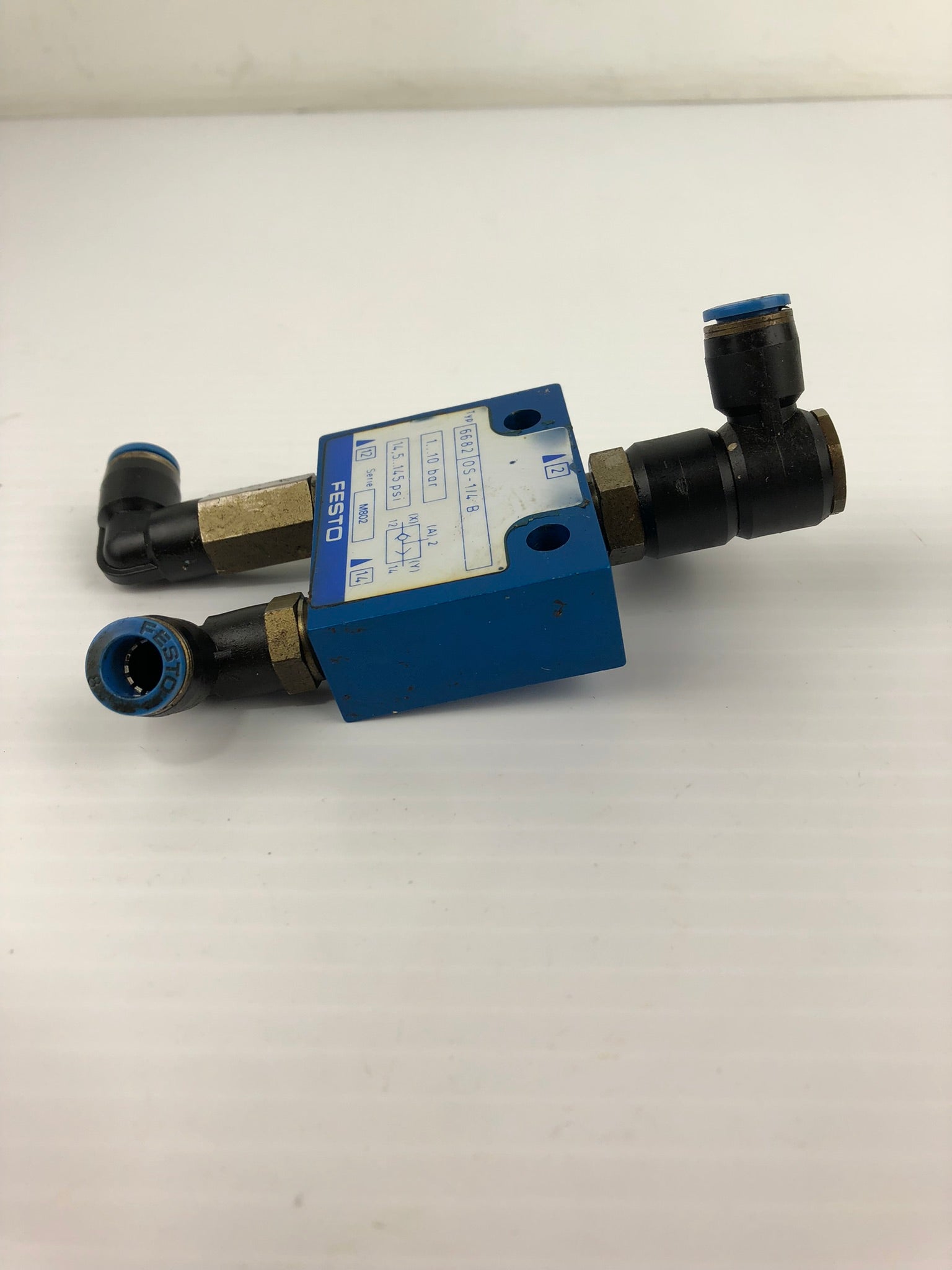 Festo 6682 OS-1/4 B Pneumatic Valve Series M802