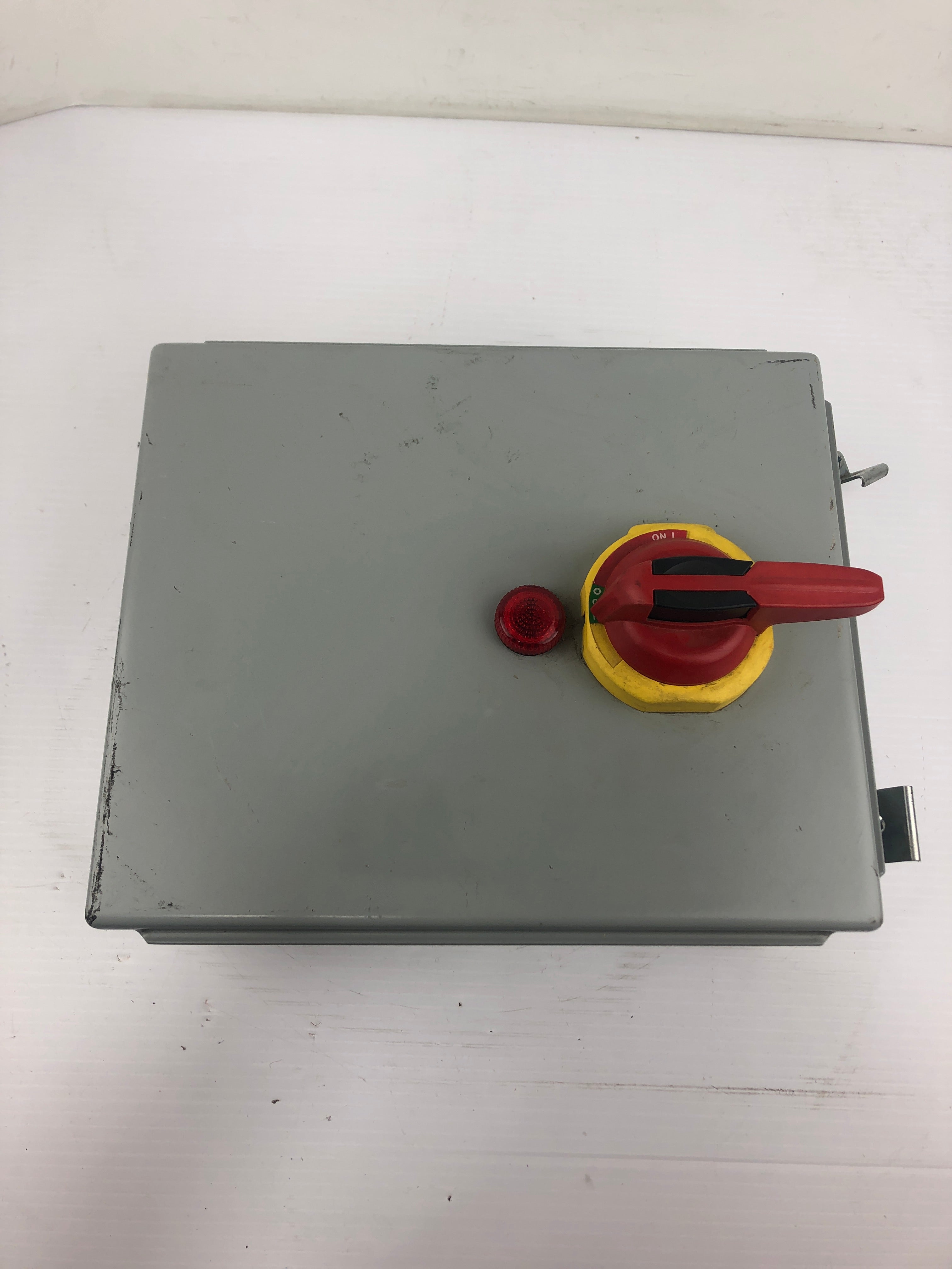 Hoffman A1210CHS Electrical Enclosure 10-1/2" x 12-1/2" Type 12,13 with Switch