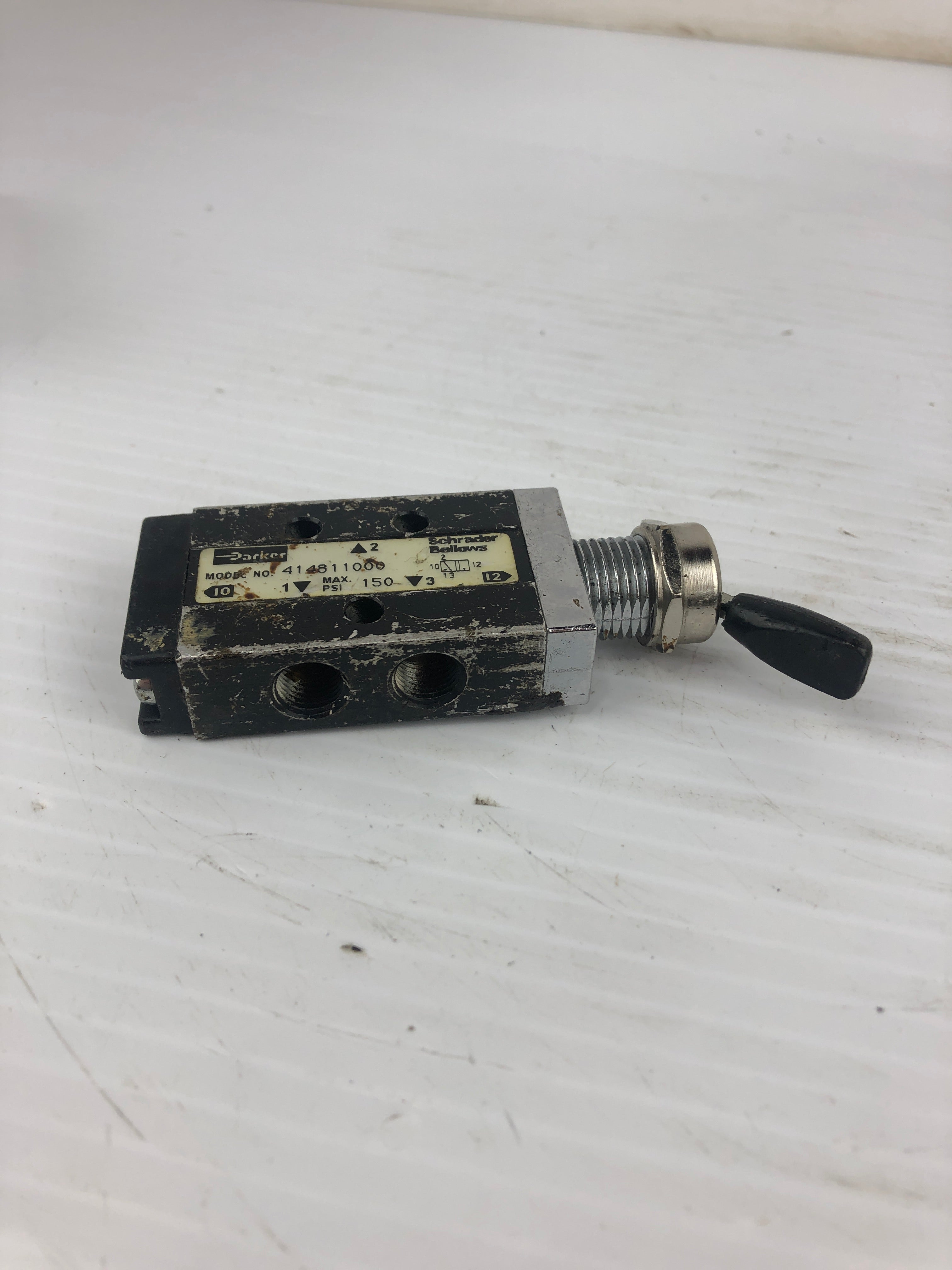 Parker 414811000 Toggle Control Valve 150 PSI