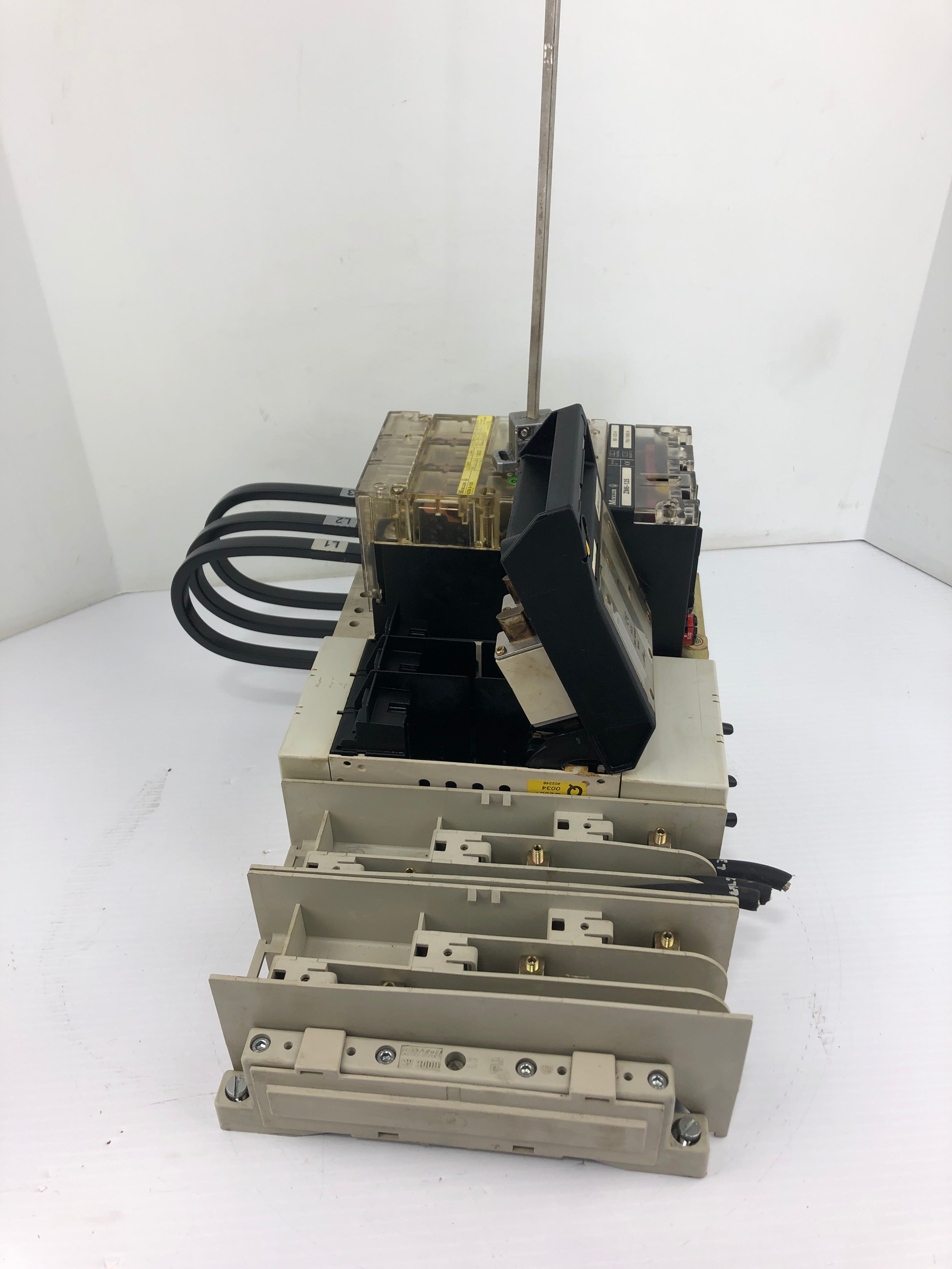 Moeller ZM6-125 Circuit Breaker with Fuse Holder NH000 Assembly