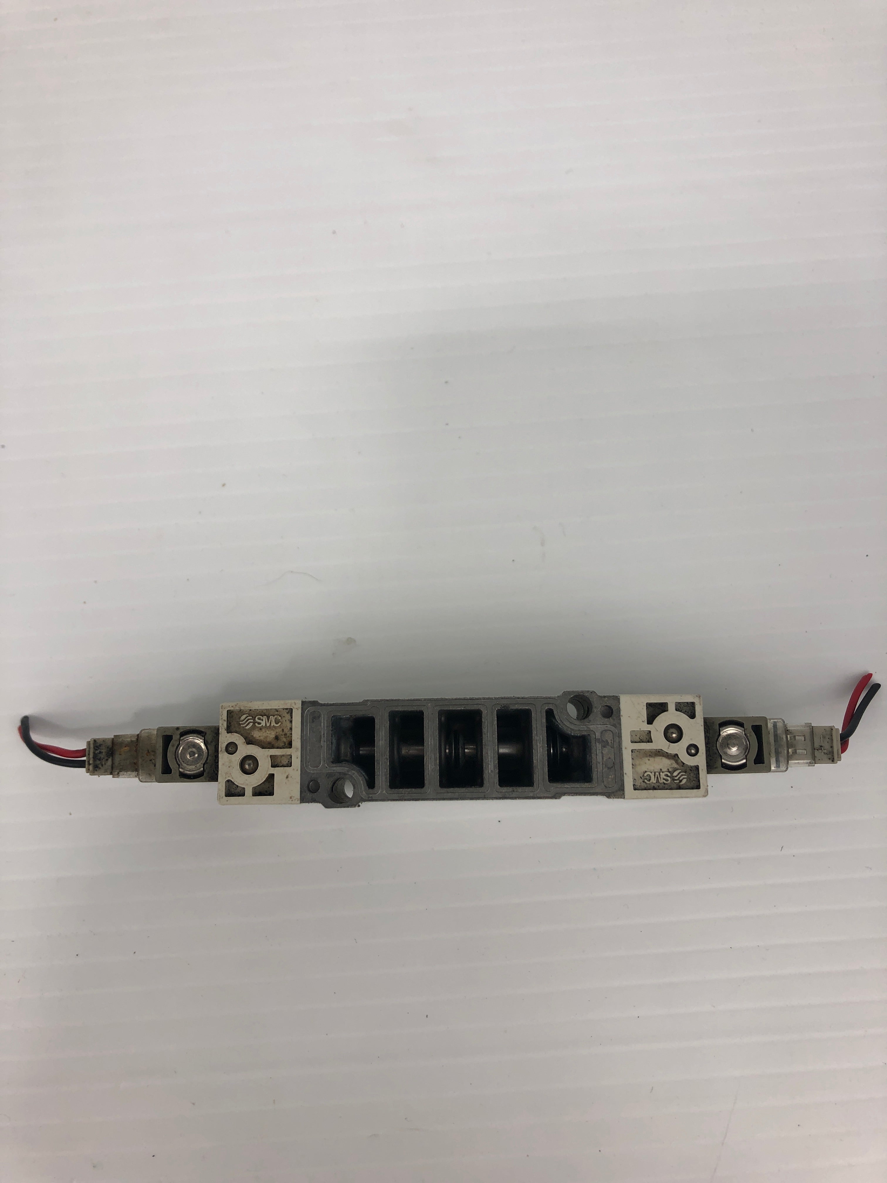 SMC SY7240-5L0Z Solenoid Valve 0.1~0.7MPa - Lot of 2