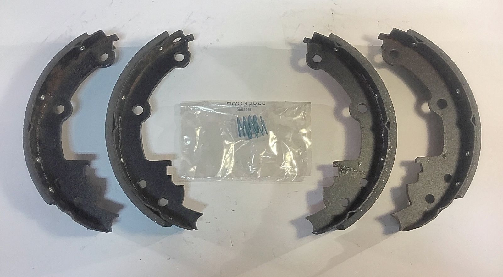 Raybestos 552PG Plus Relined Professional Grade Organic Drum Brake Shoe Rear