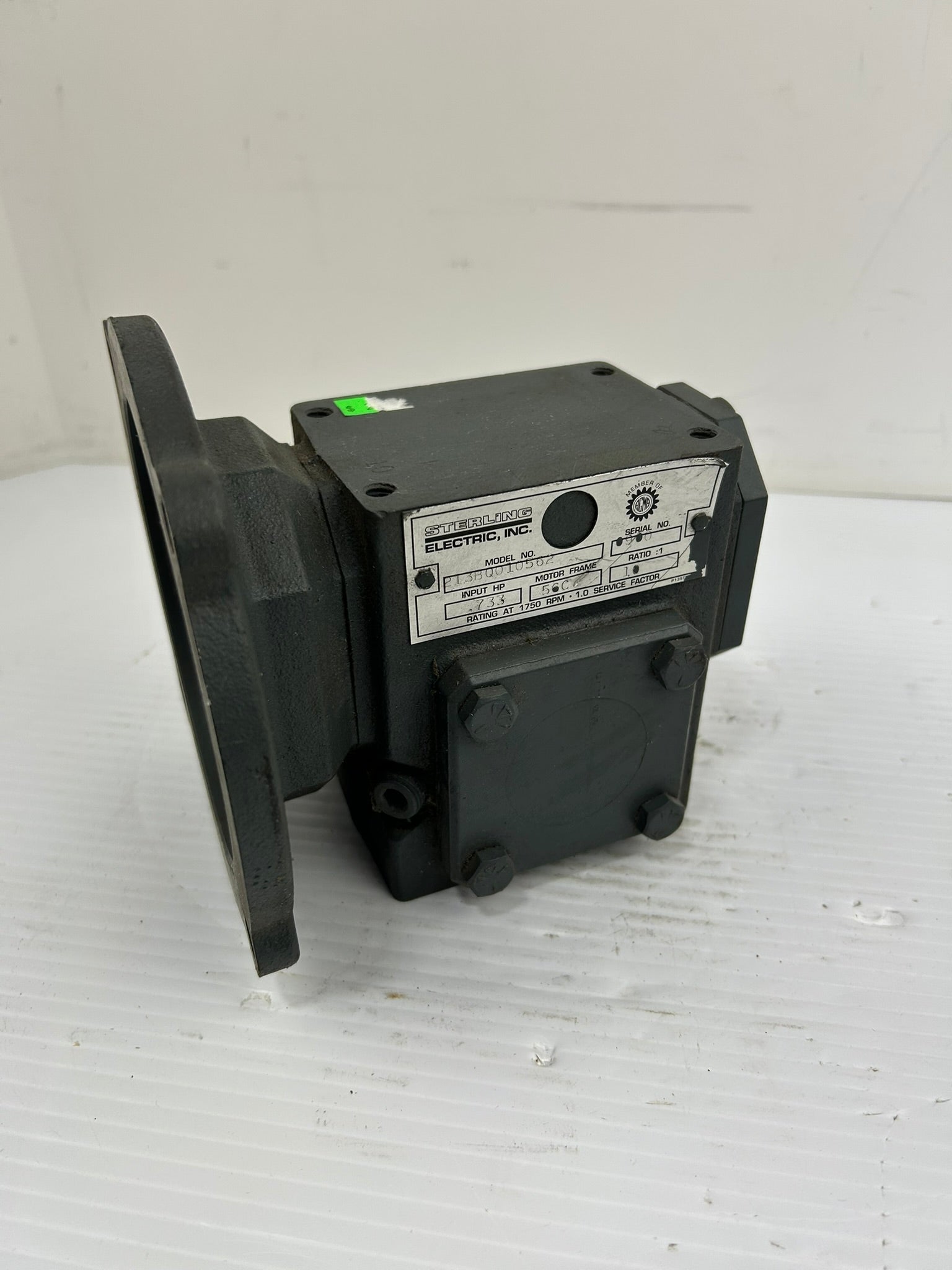 Sterling Electric 213BQ010562 Speed Gear Reducer 0.733 HP 56C 10:1 Ratio