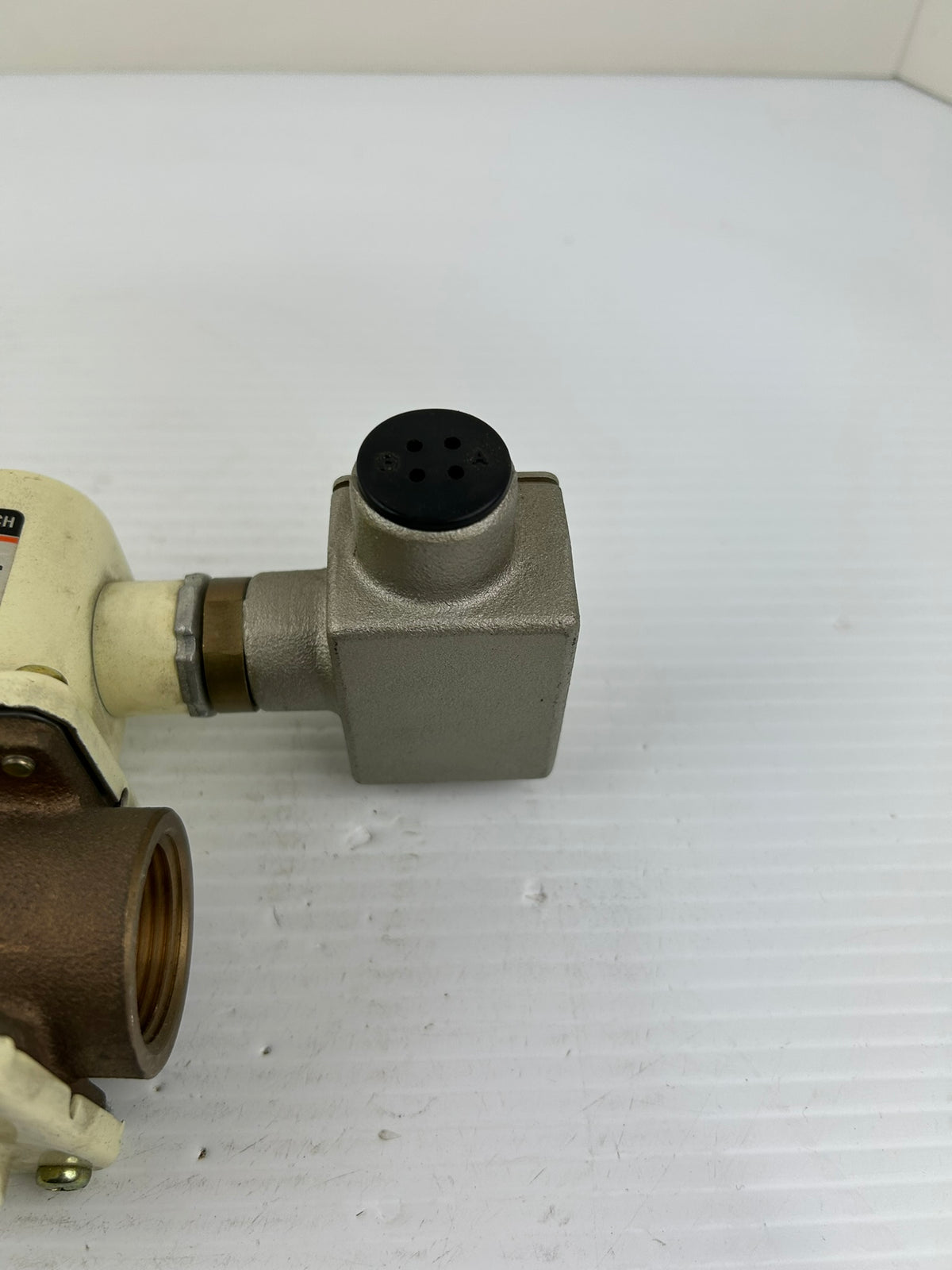 SMC IFW550-10-01-X209 Industrial Flow Switch 80 L/min 5A 125V AC