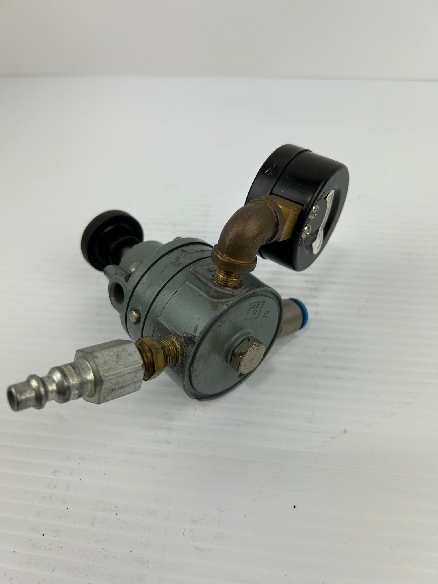 Moore Nullmatic 41-100 Regulator with Winters Gauge 0-100 PSI NSF-61-372