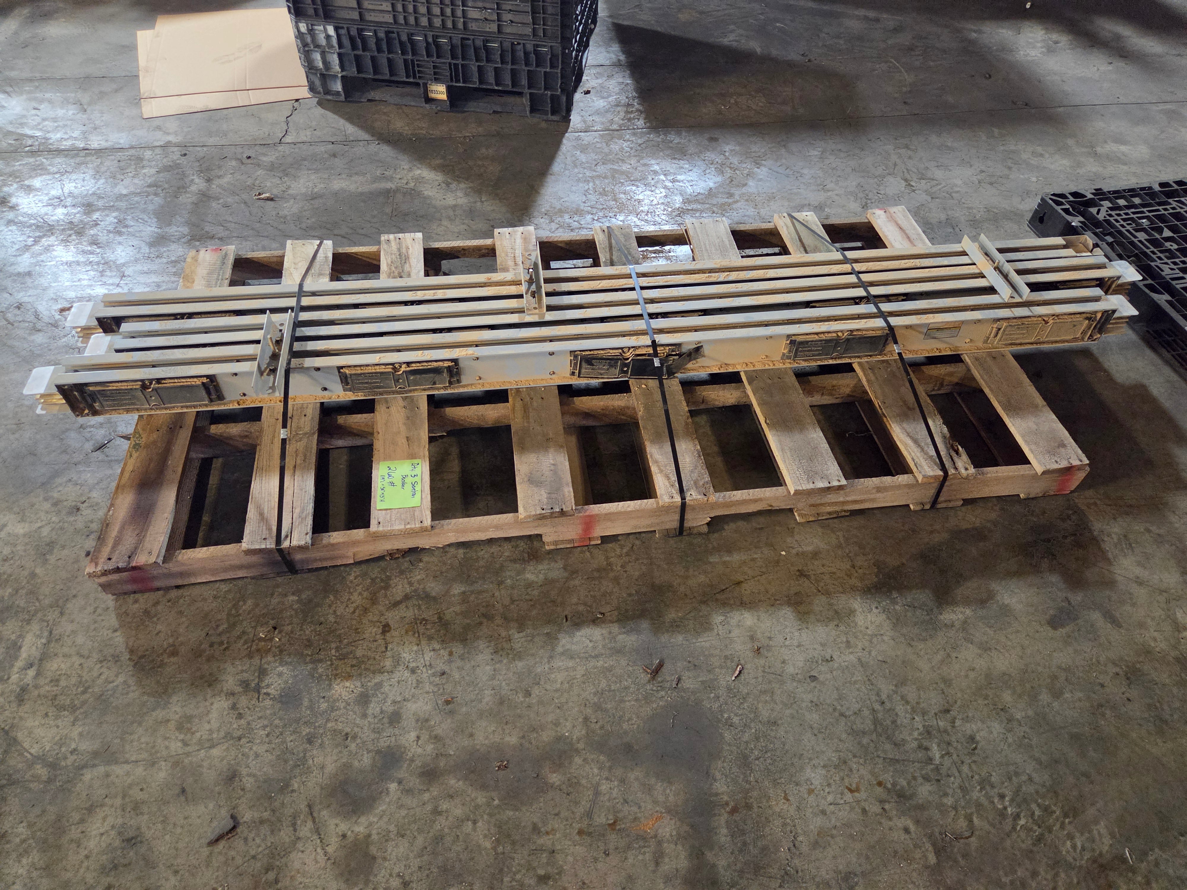 Siemens Sentron Busway Plug-in Straight Busbar 10' 71183-A00A01 Copper 3PH 4W