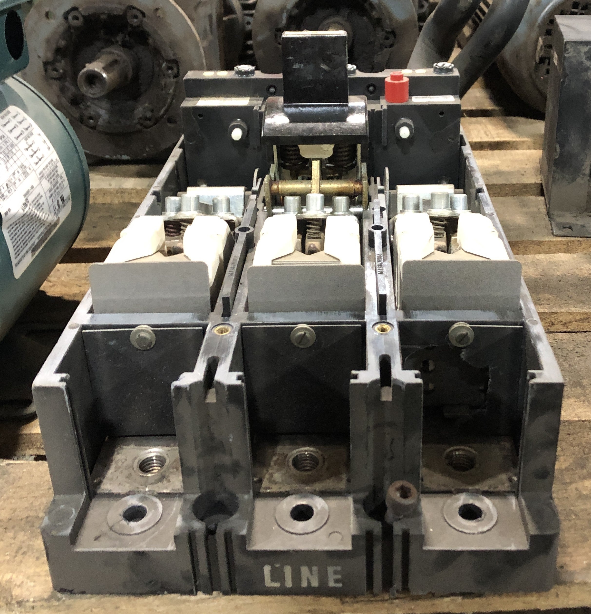General Electric Circuit Breaker TKMA836T800 with TKMA Trip Unit 3 Pole 800 Amp